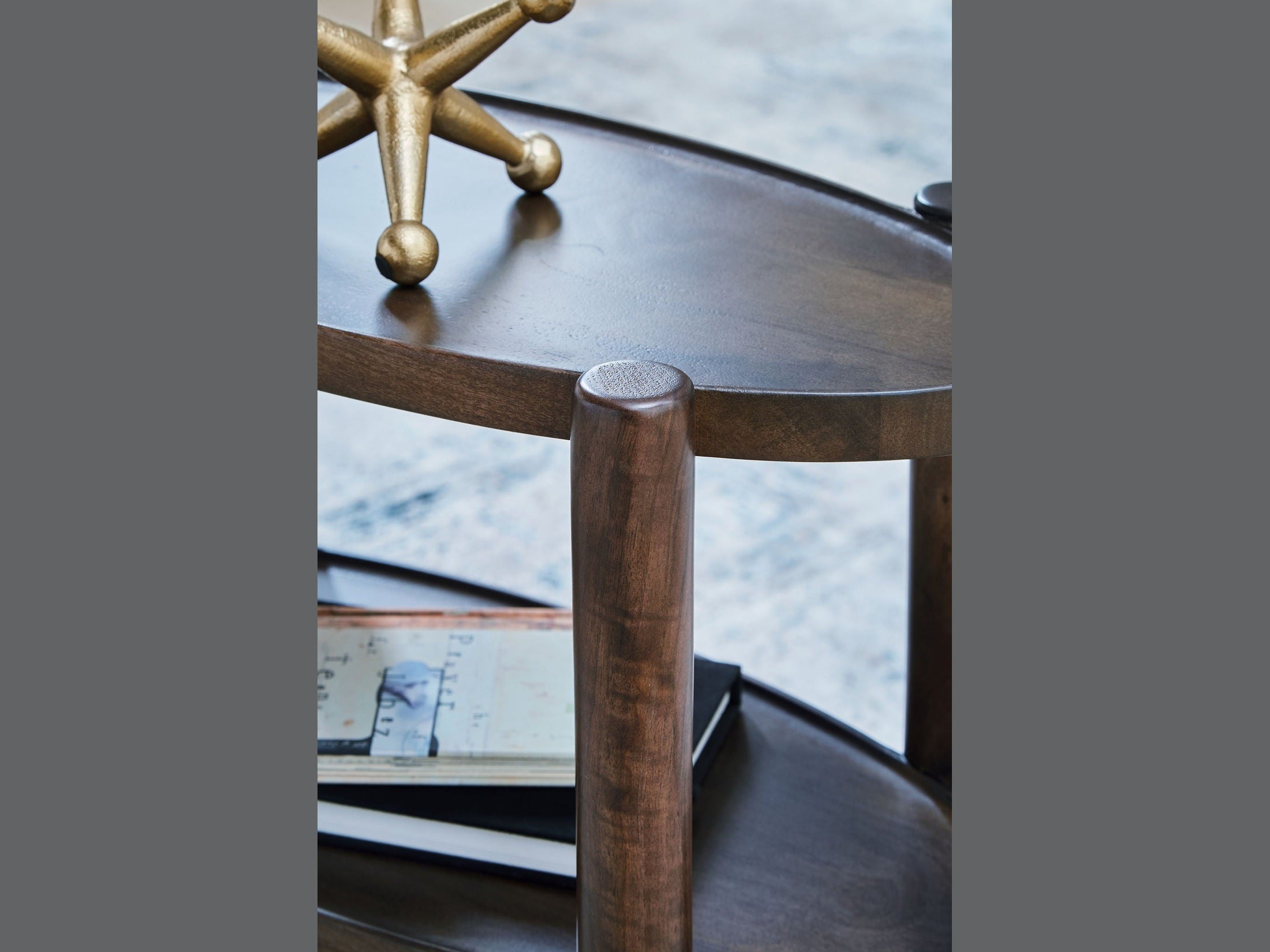 Wiattbury - Accent Table - Gray Brown