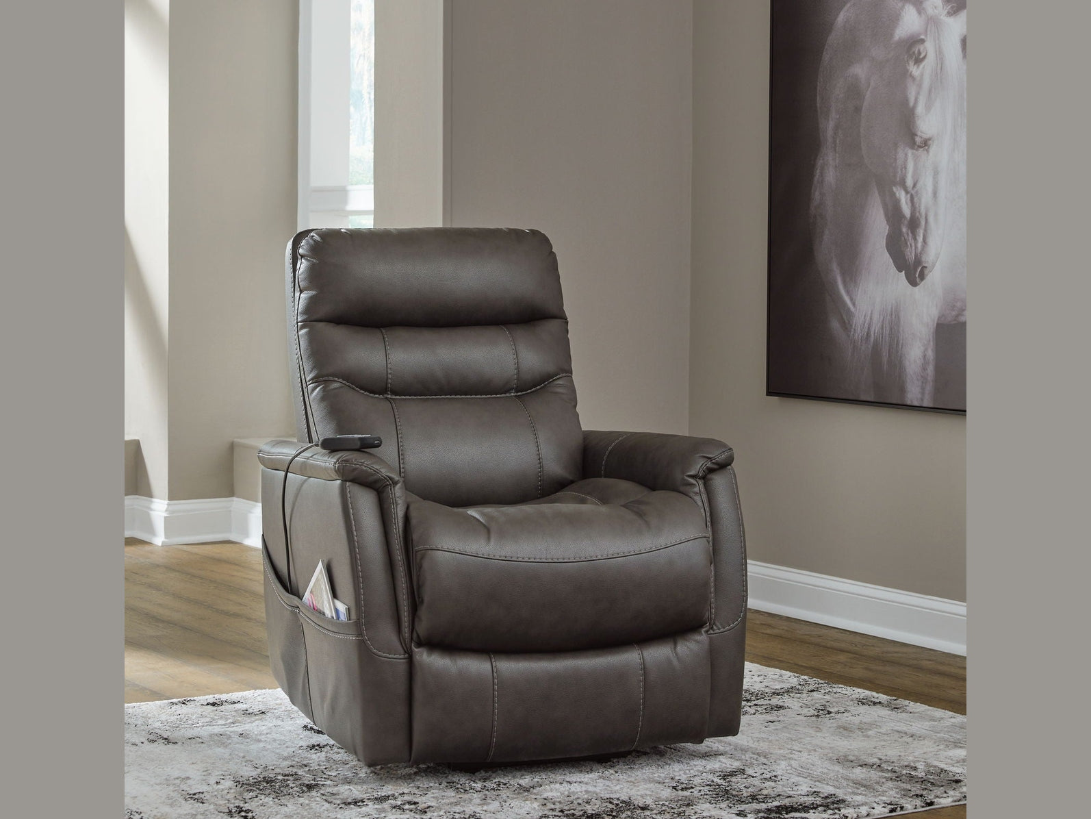 Strawbill - Power Lift Recliner