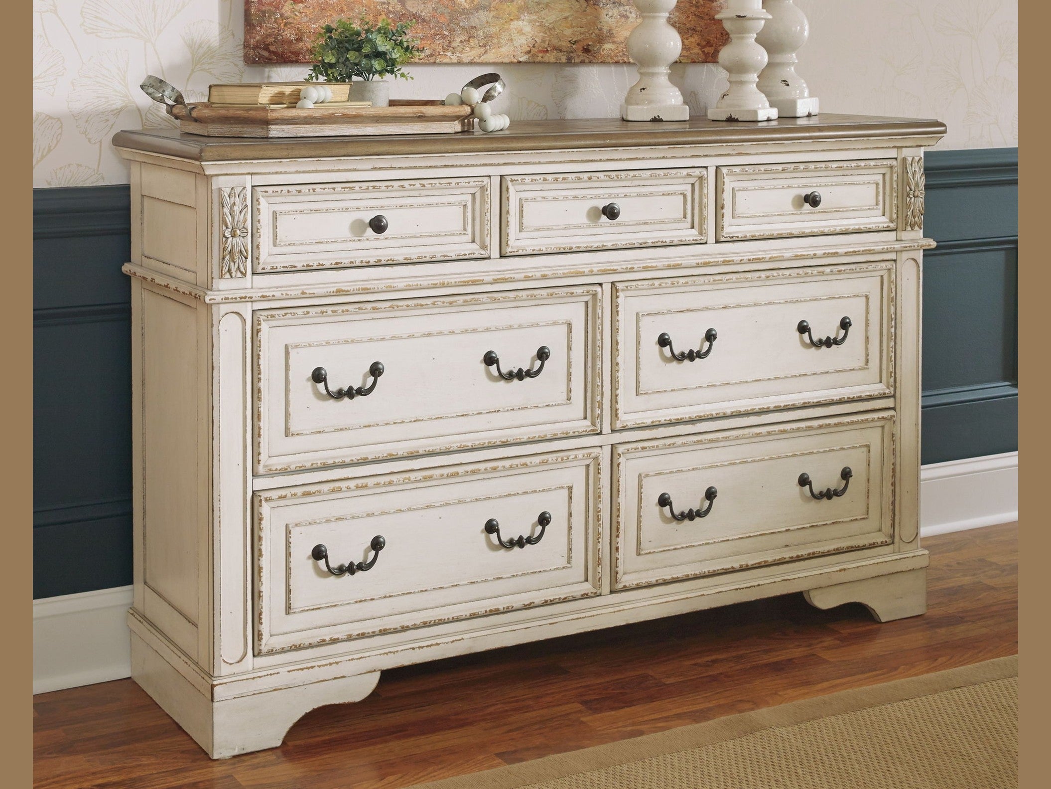 Realyn - Dresser