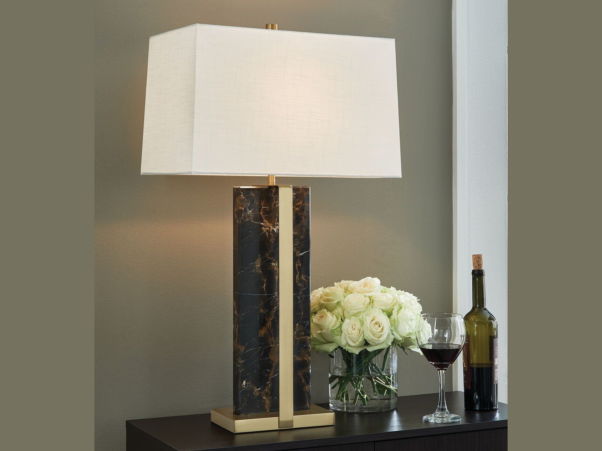 Neonish - Marble Table Lamp - Black / Gold Finish