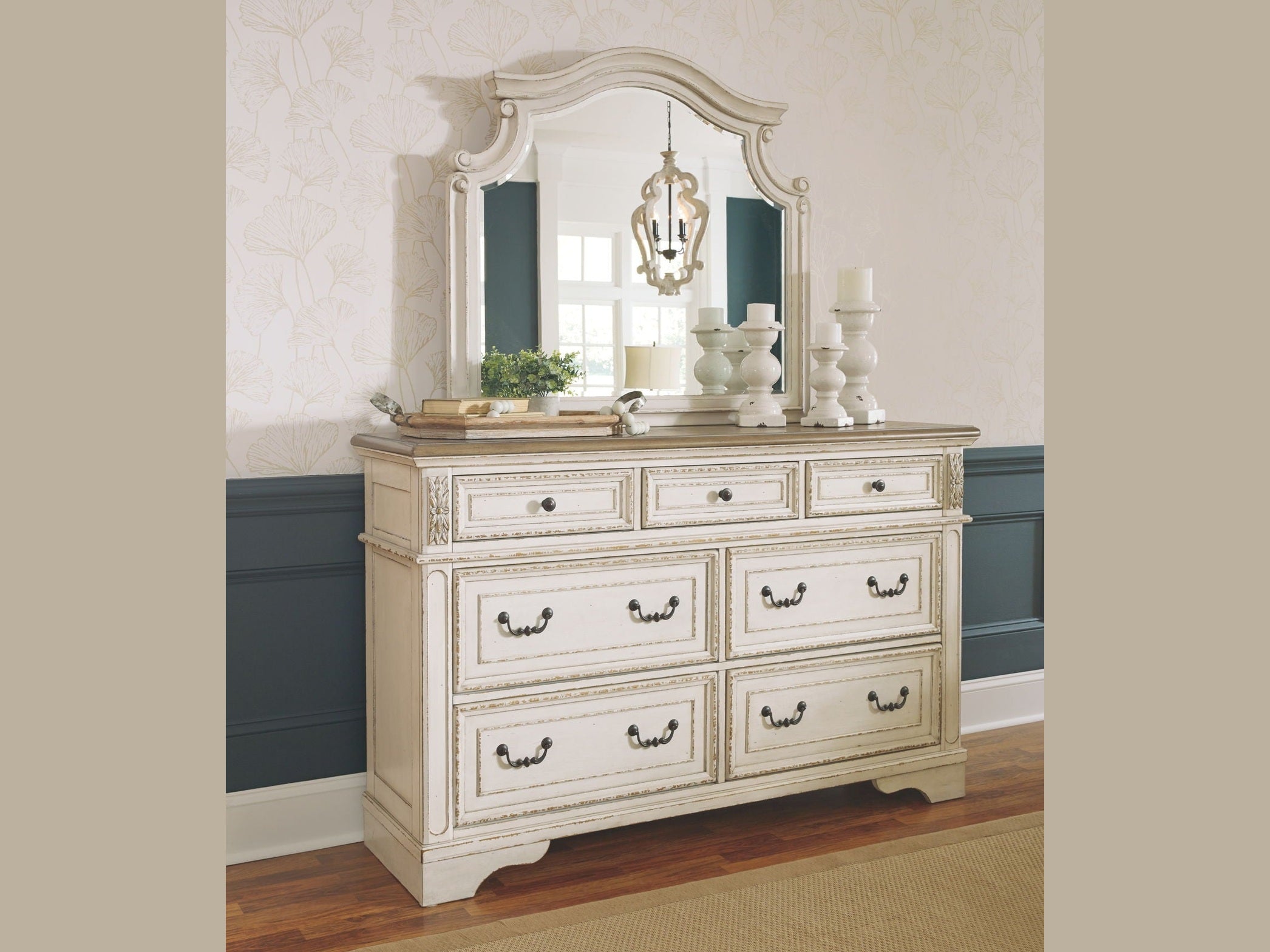 Realyn - Bedroom Sleigh Bed Set
