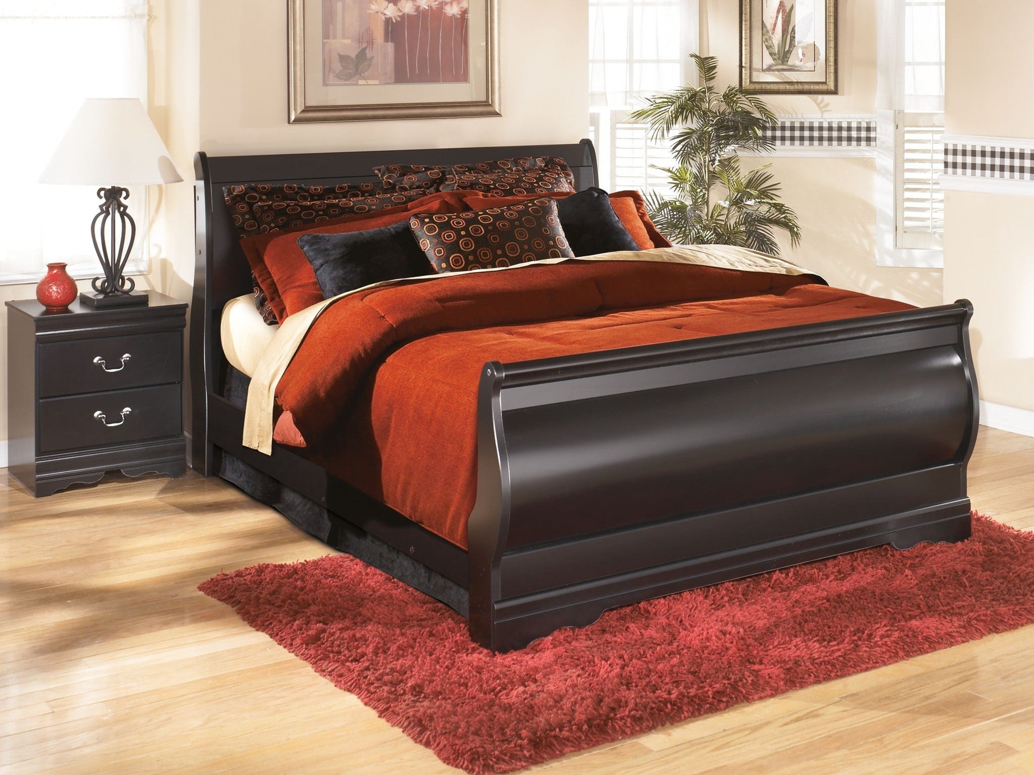 Huey Vineyard - Bedroom Set