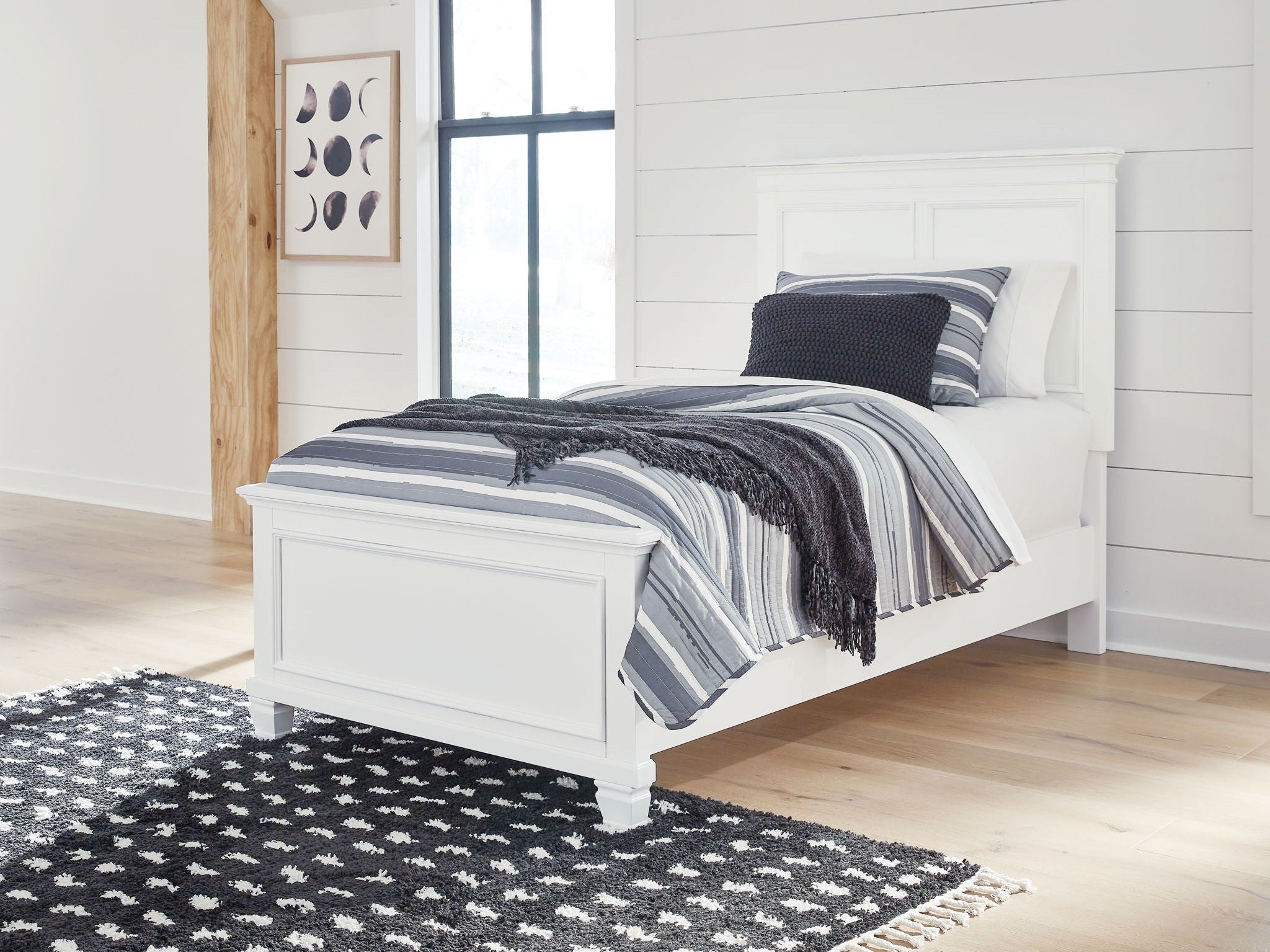 Fortman - Panel Bed