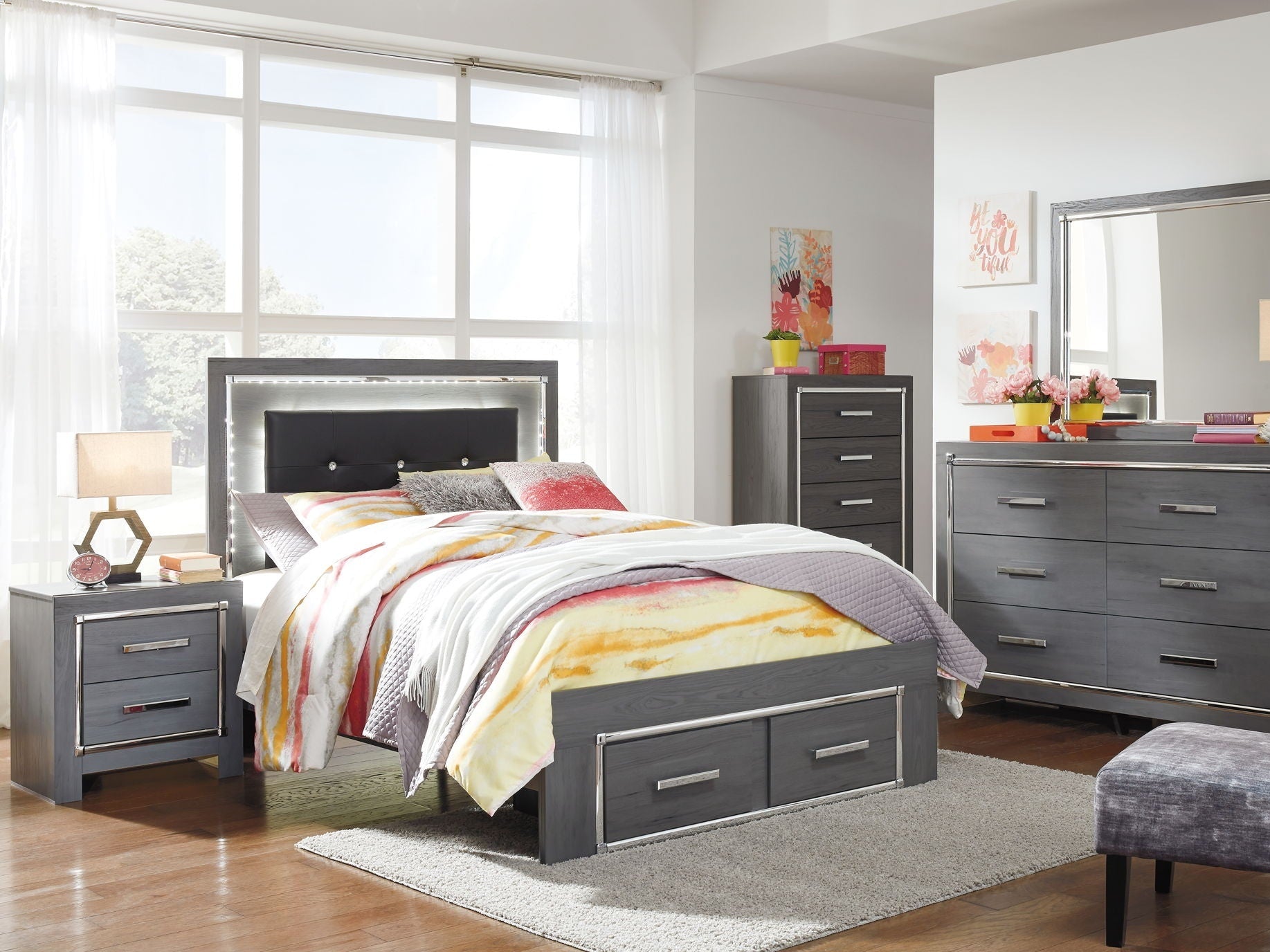 Lodanna - Youth Panel Bedroom Set
