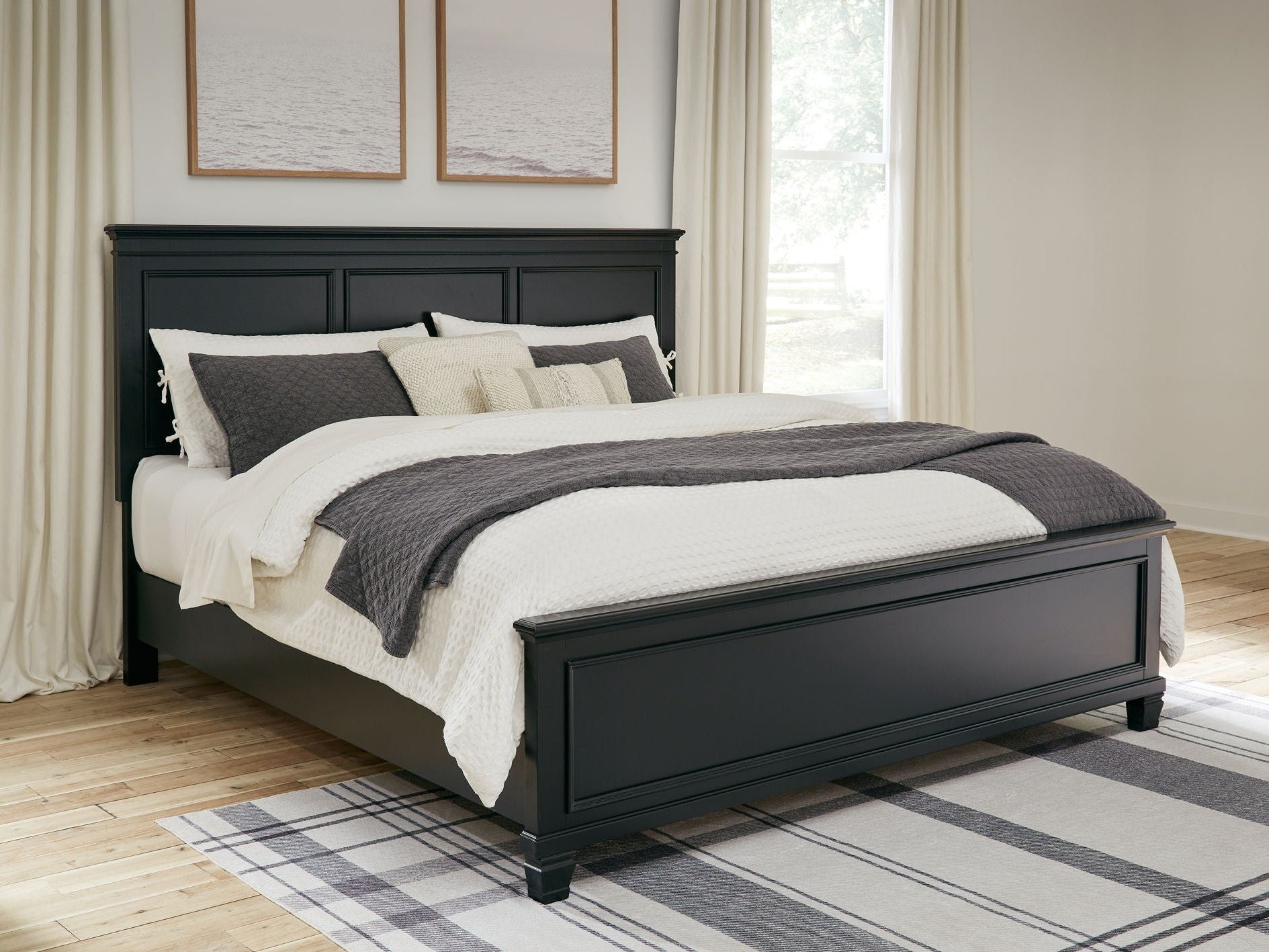 Lanolee - Panel Bed