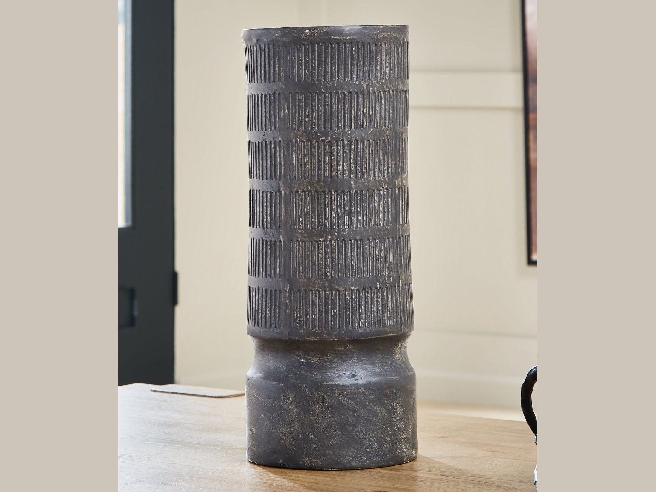 Beninworth - Vase