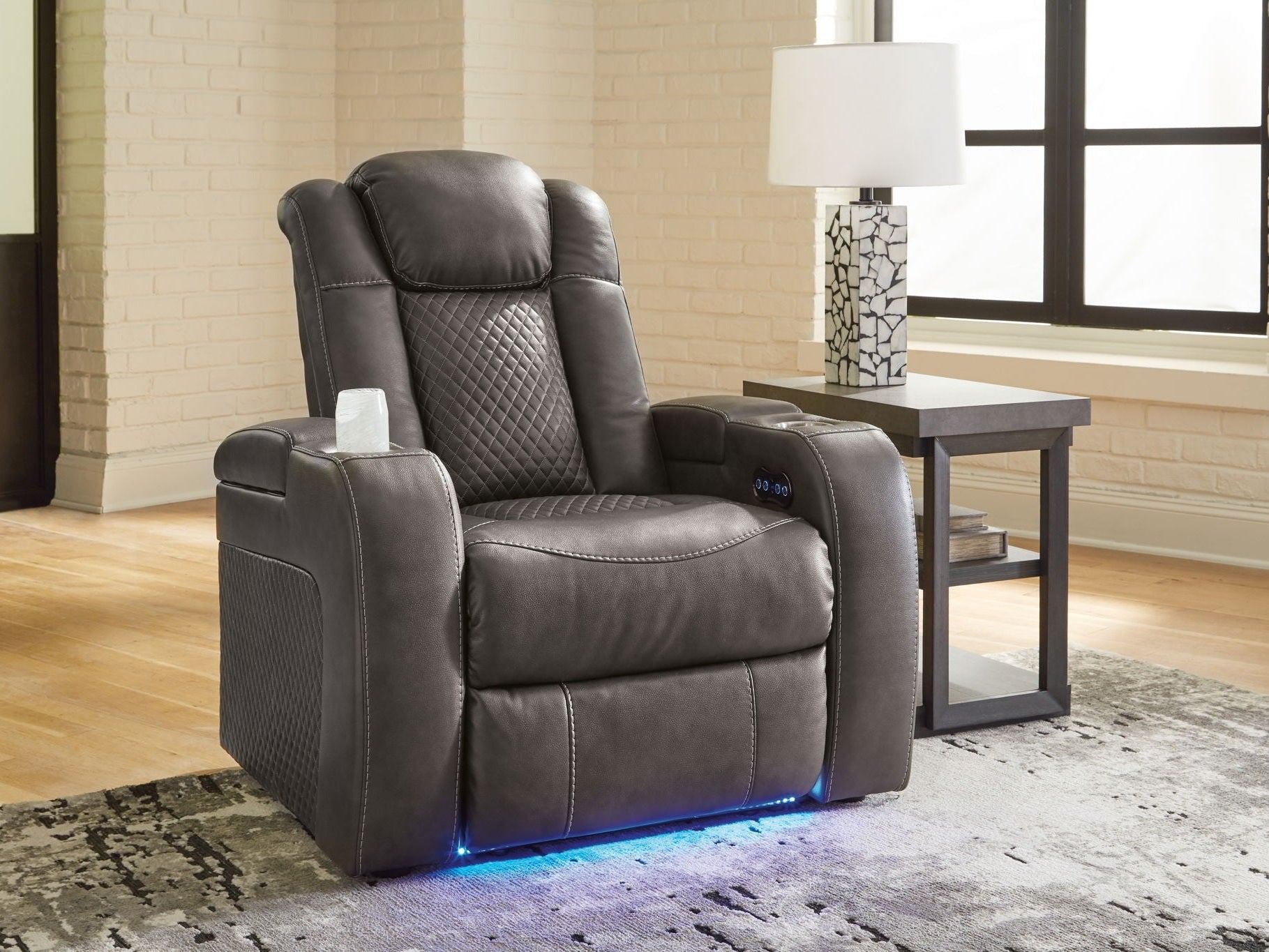 Fyne-dyme - Power Recliner/Adj Headrest