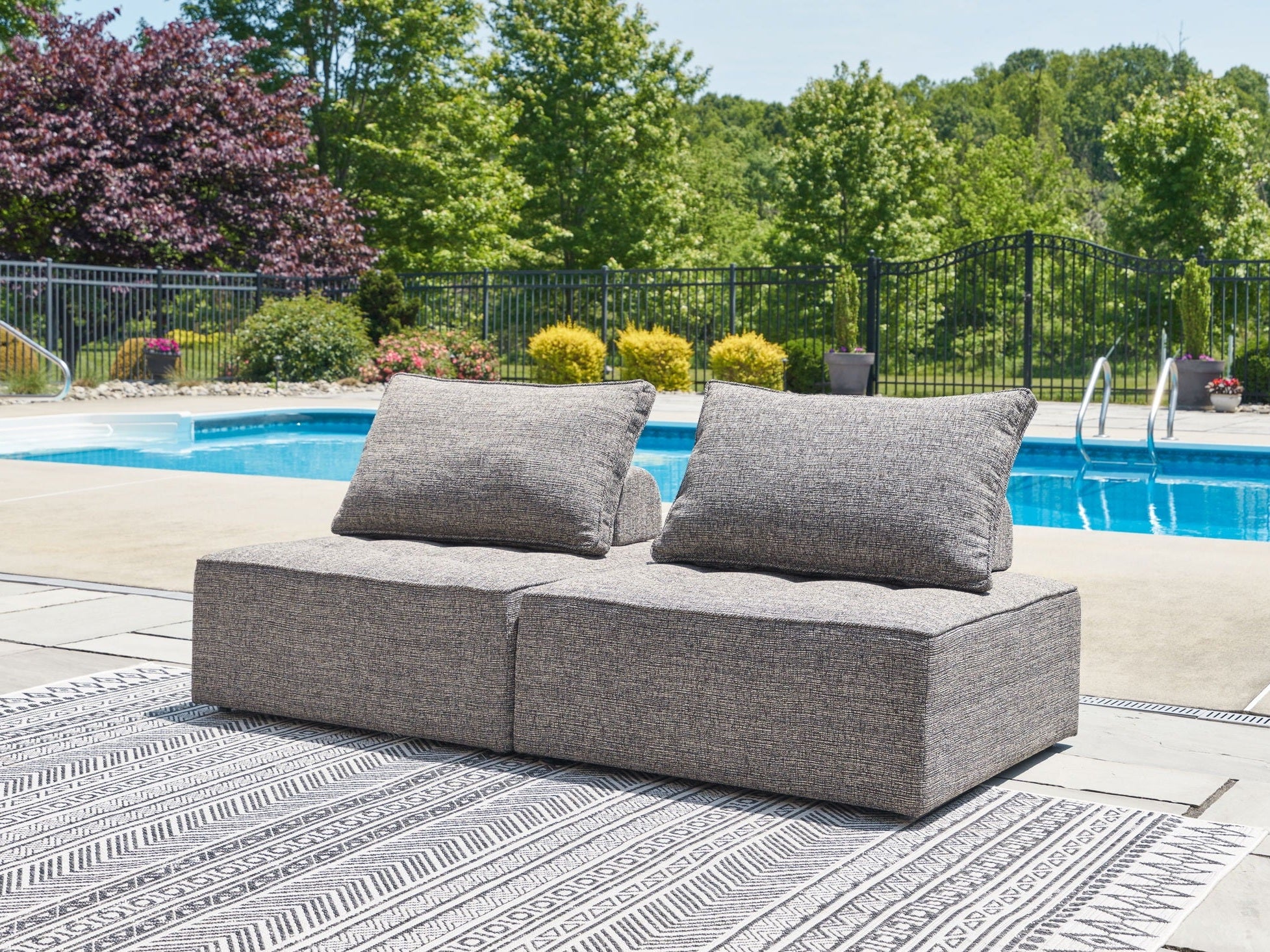 Bree Zee - Outdoor Sectional