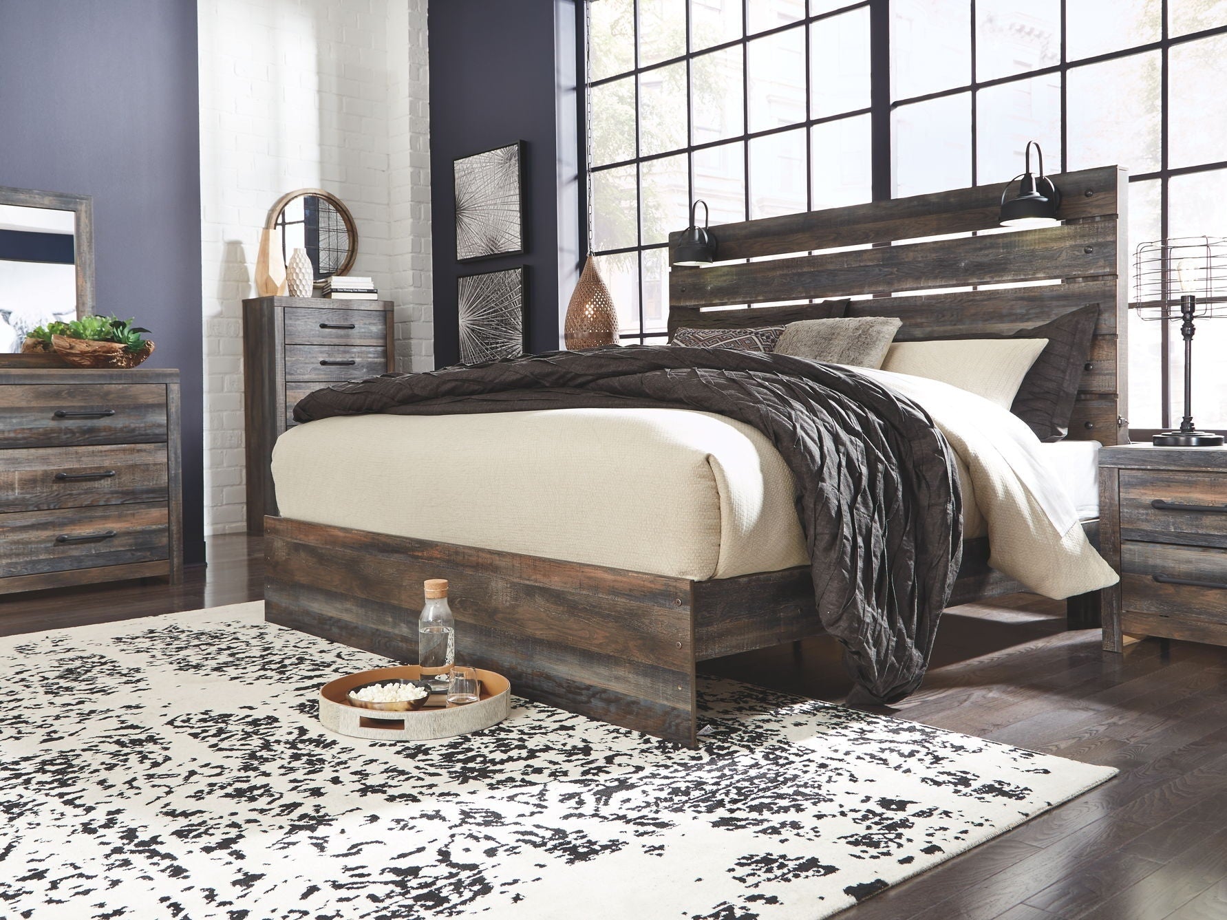 Drystan - Panel Bedroom Set
