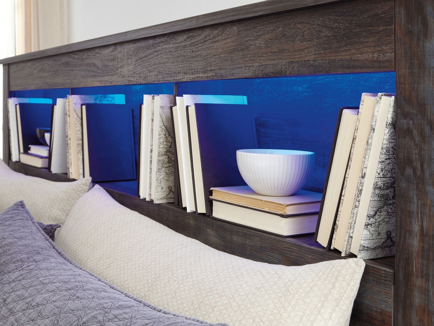 Drystan - Bookcase Headboard