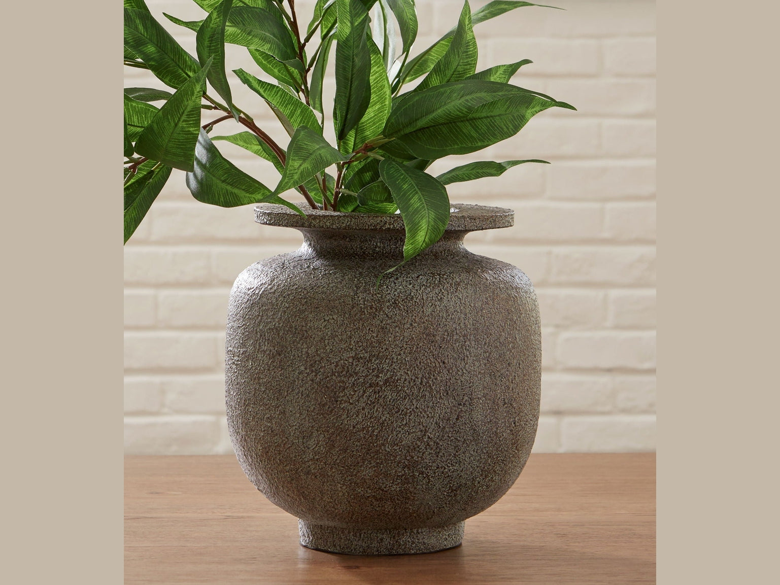 Jedwick - Vase