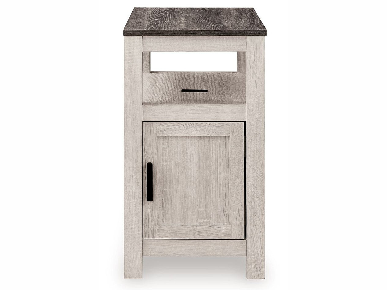 Fendenmore - Chair Side End Table