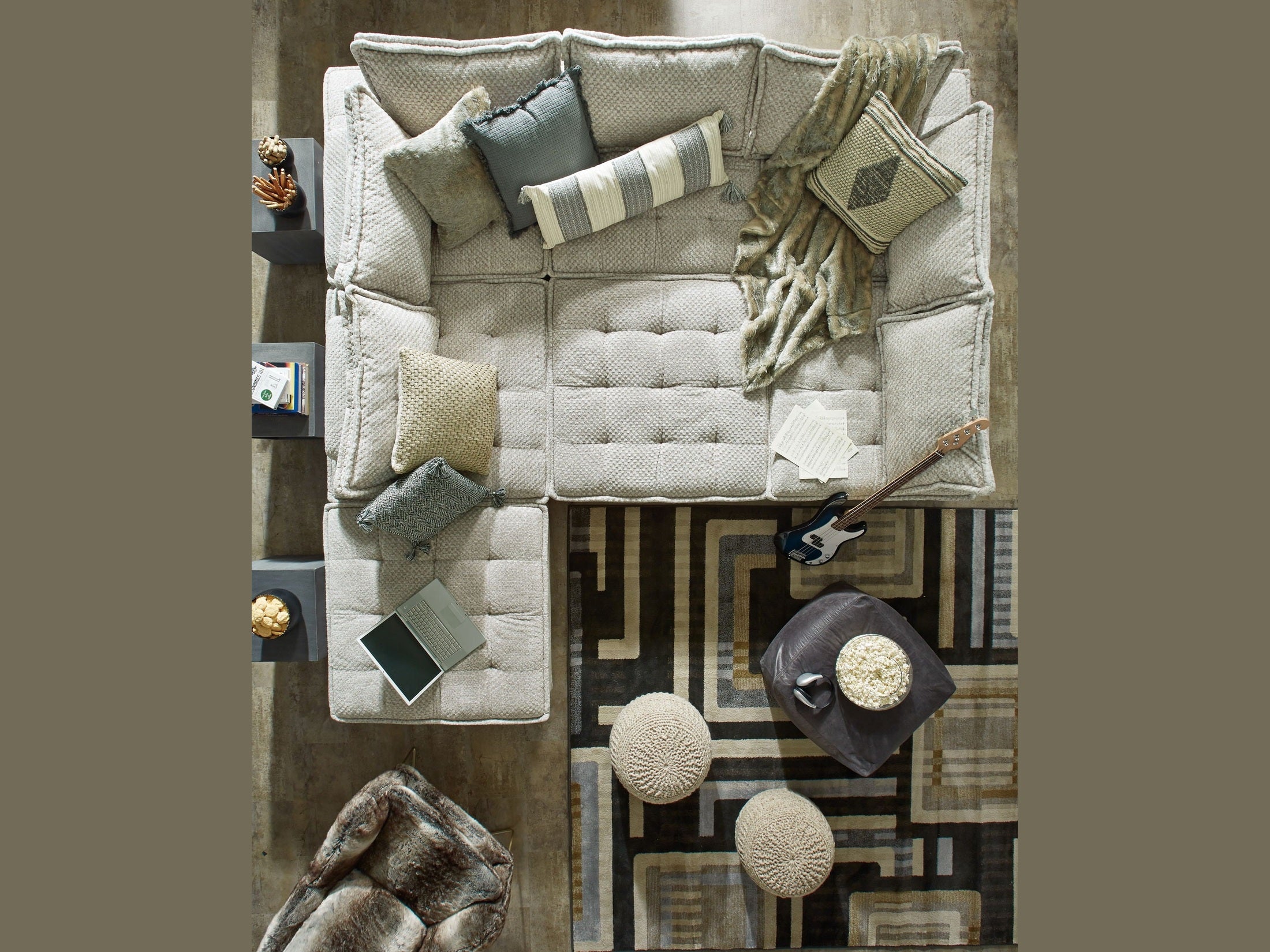 Bales - Sectional