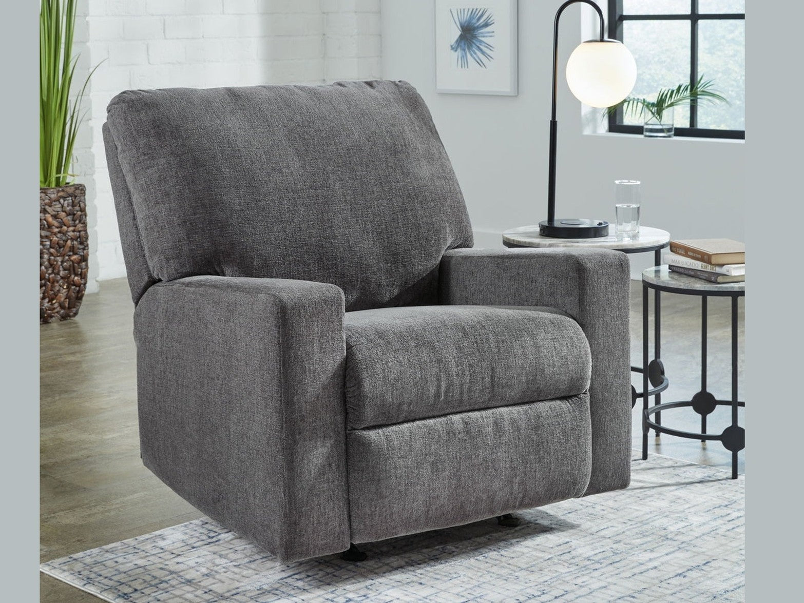 Rannis - Rocker Recliner