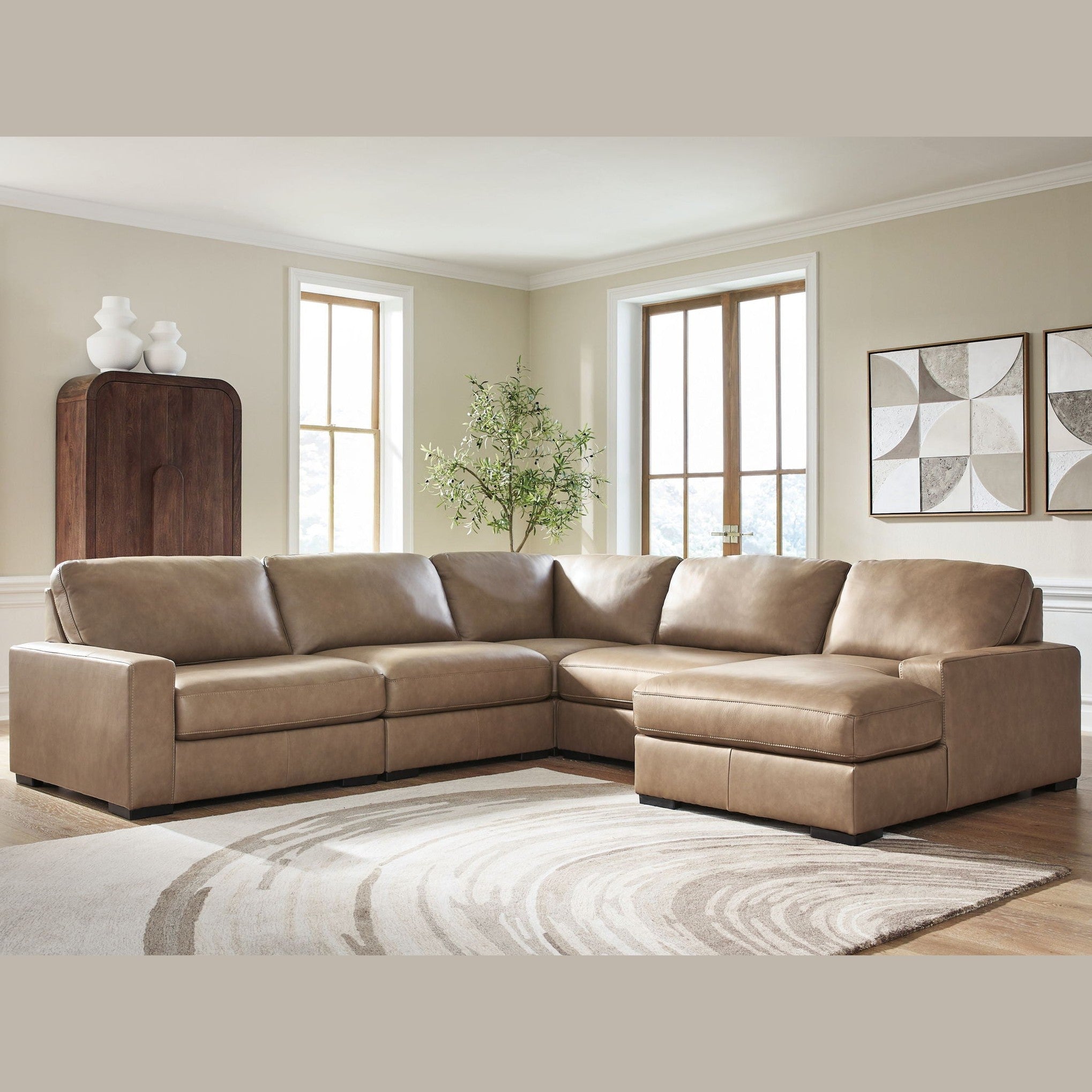 Veronella - Sectional