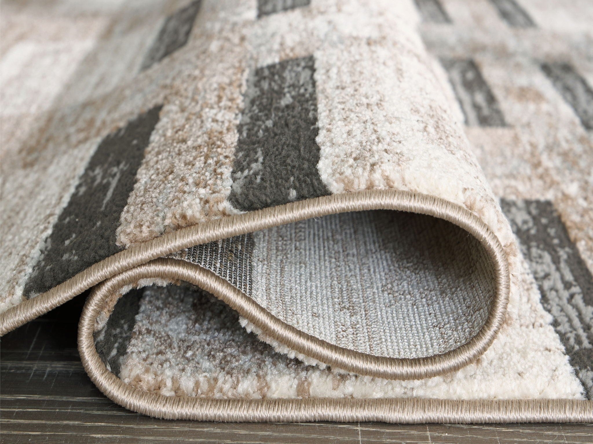 Alstone - Rug