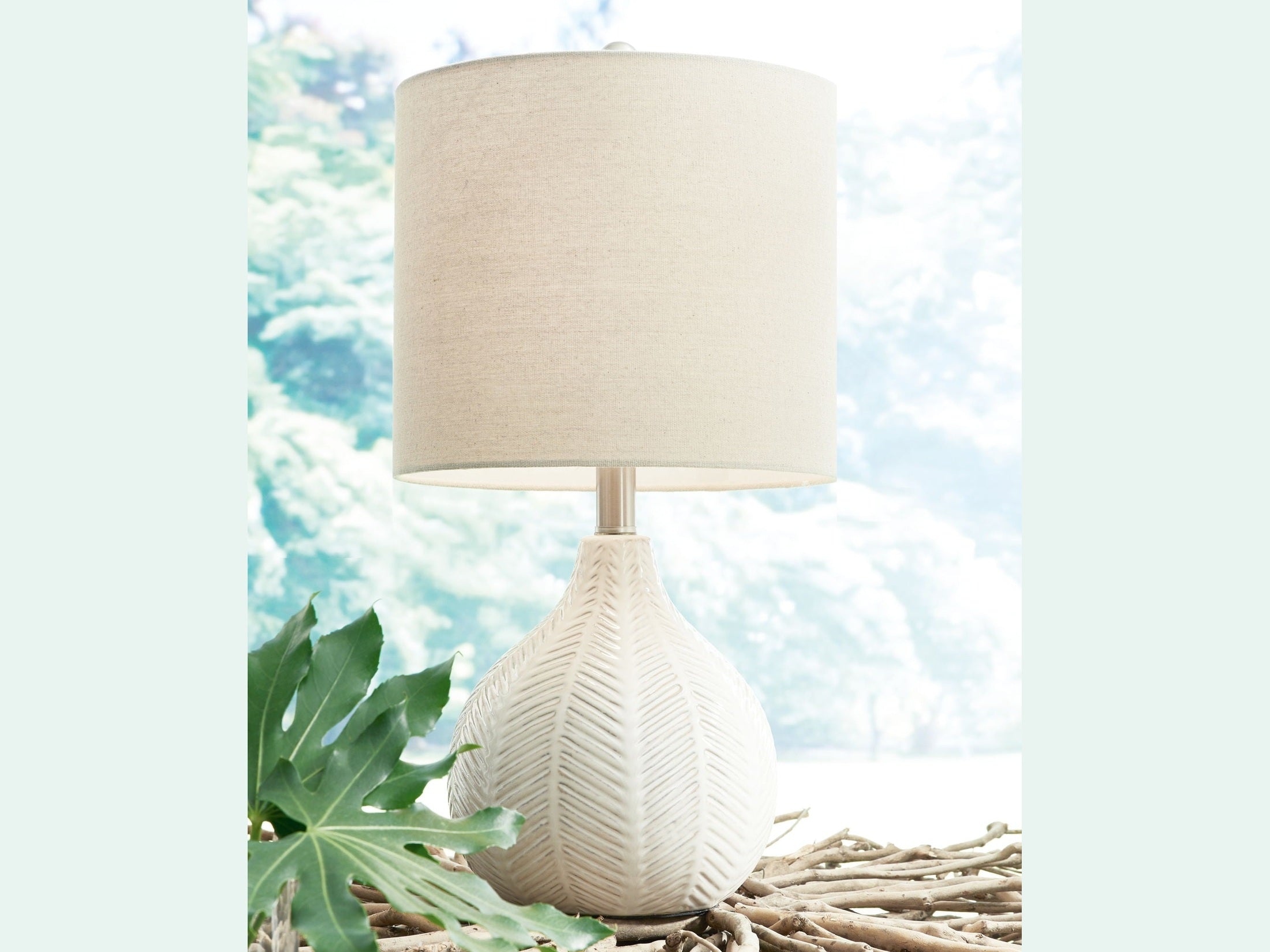 Rainermen - Ceramic Table Lamp  - Off White