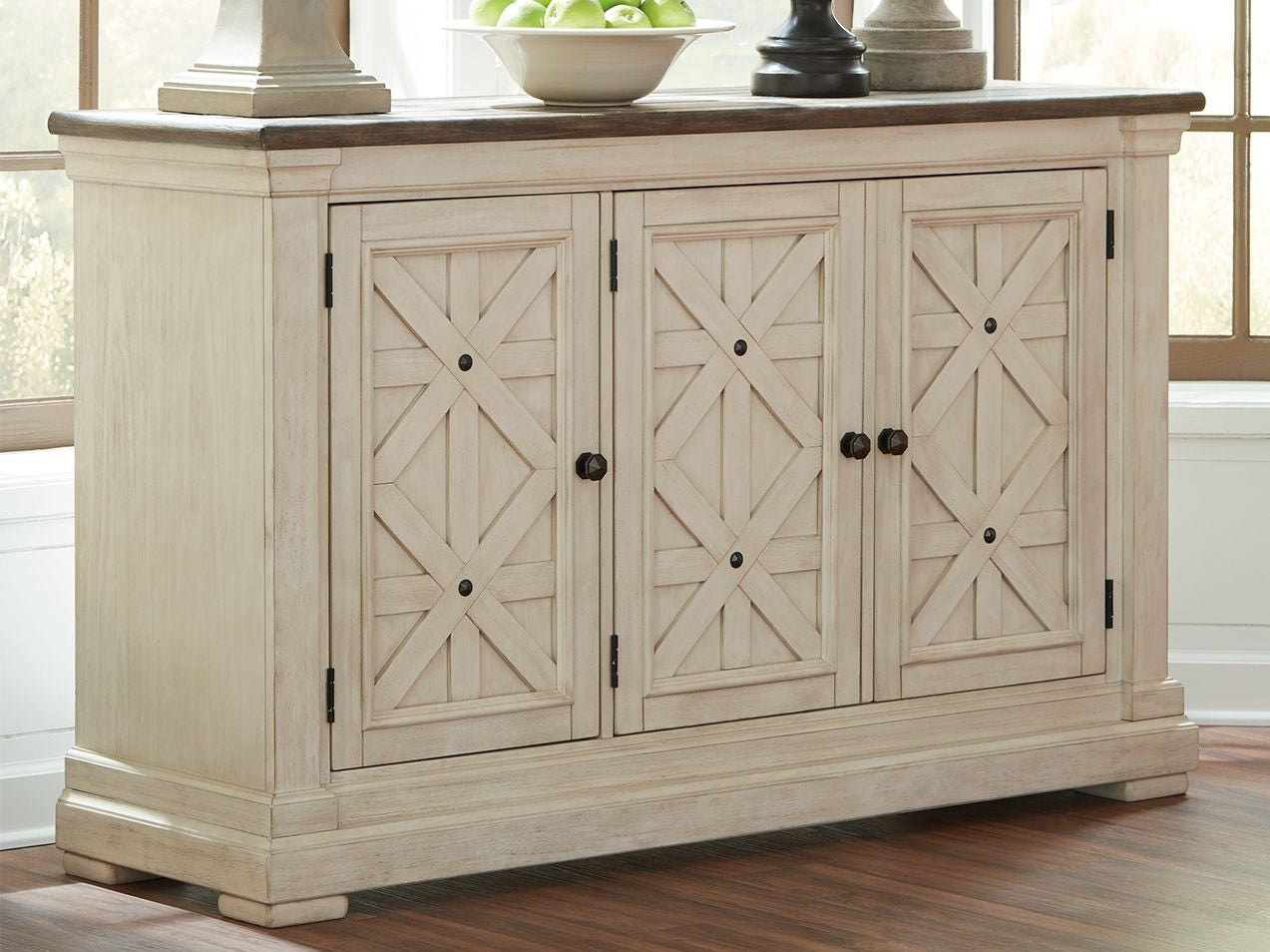 Bolanburg - Dining Room Set