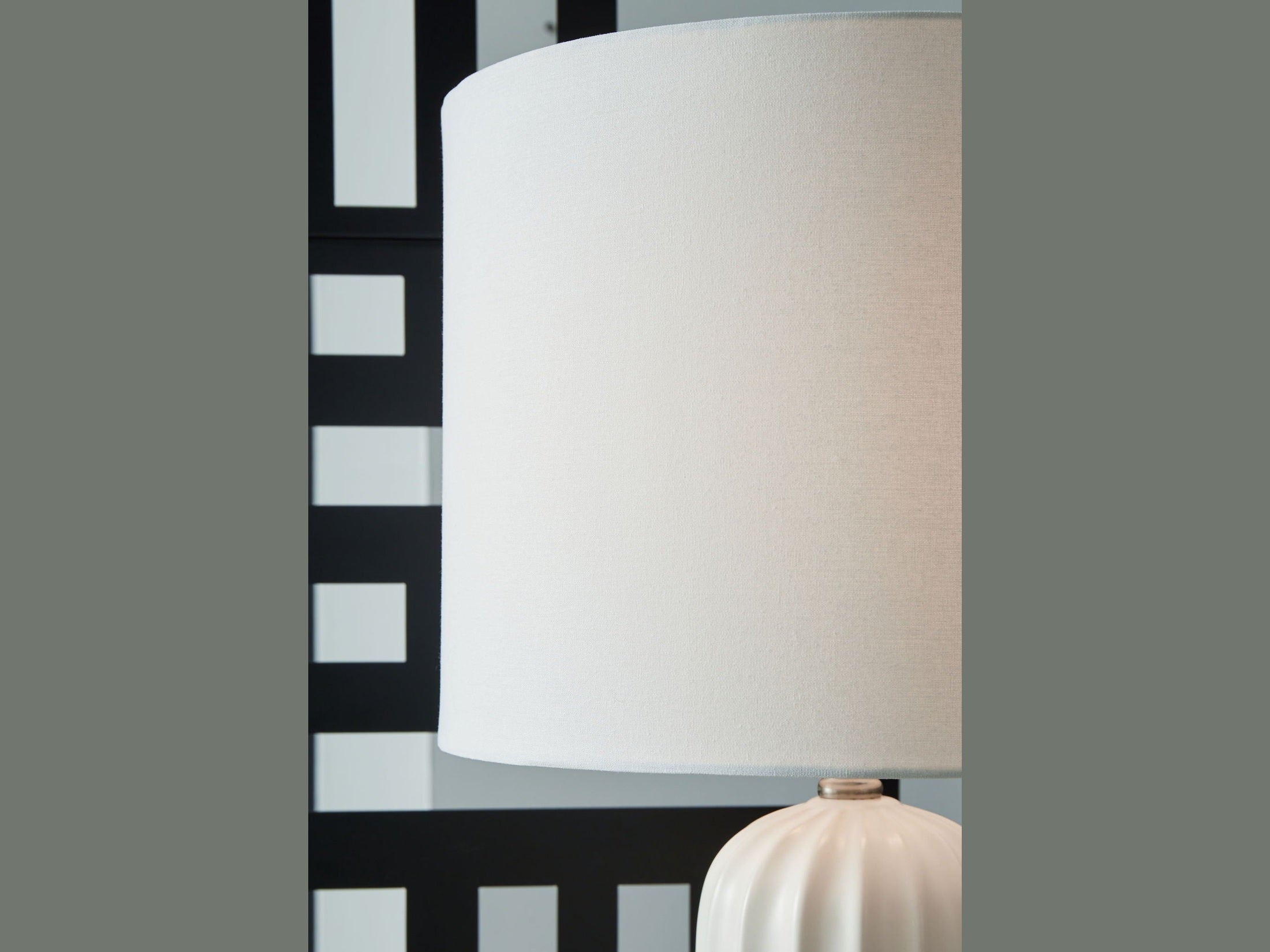 Clarkland - Ceramic Table Lamp (Set of 2) - White