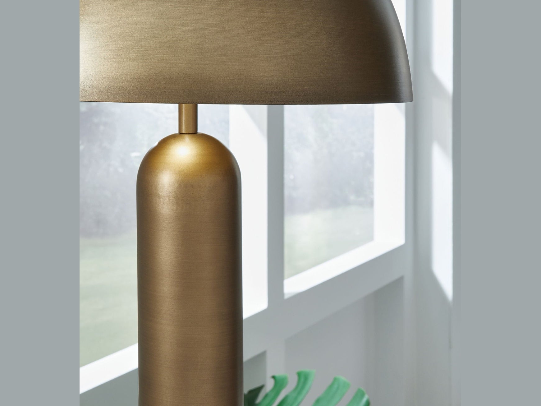 Wendfield - Metal Lamp