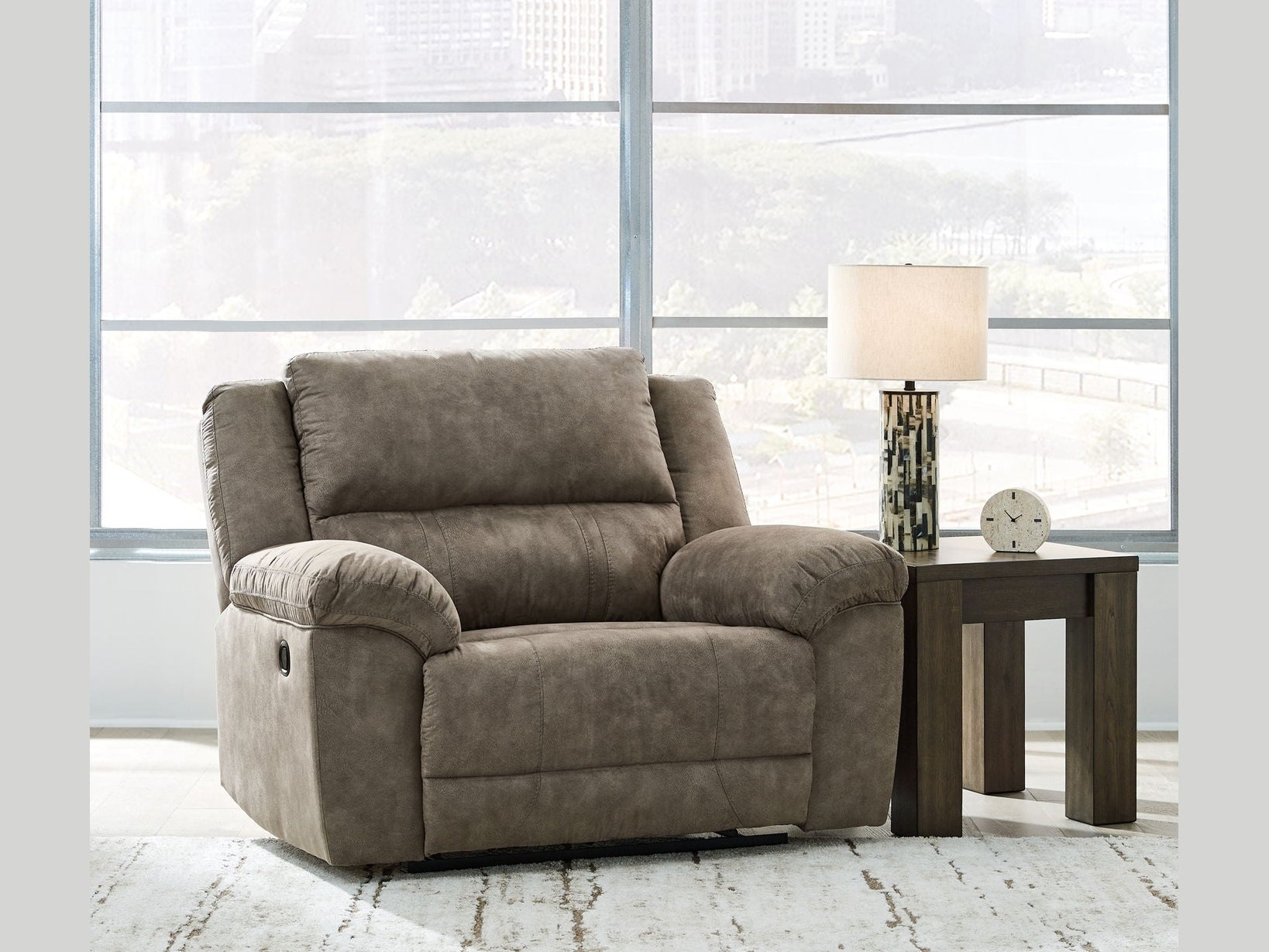 Laresview - Zero Wall Wide Seat Recliner - Fossil