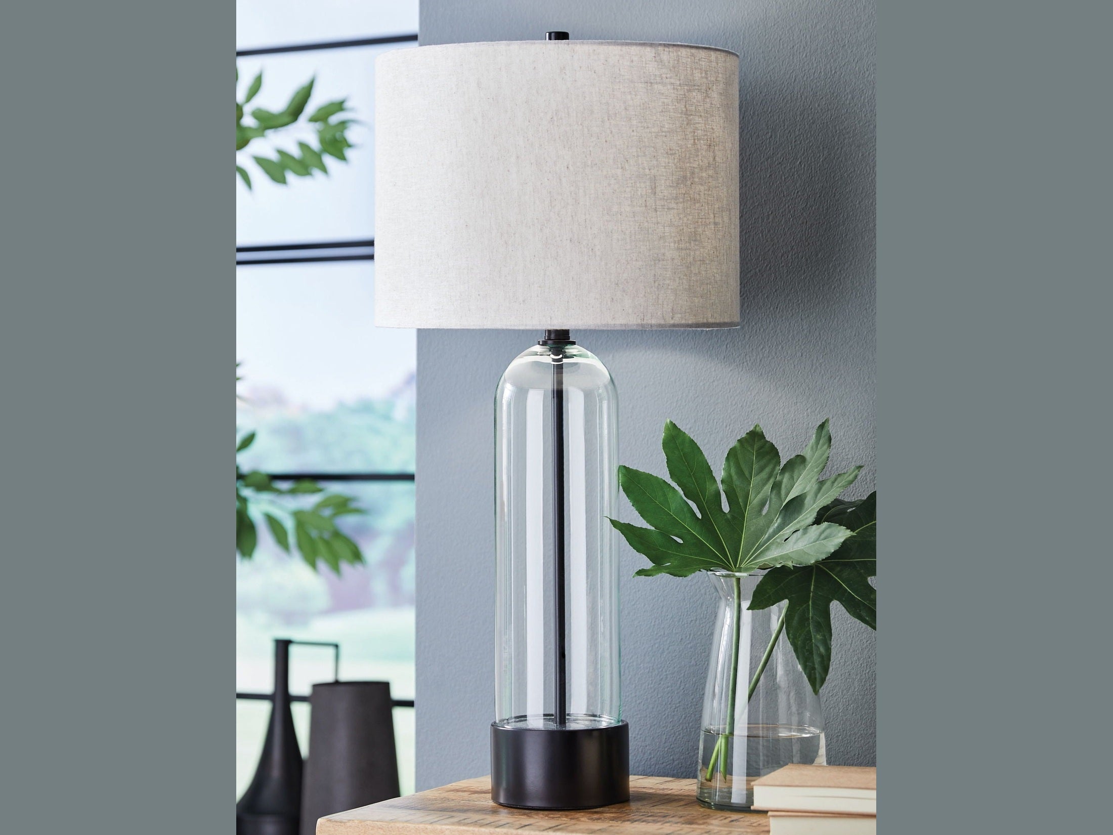 Kerrbrook - Glass Table Lamp - Clear / Black