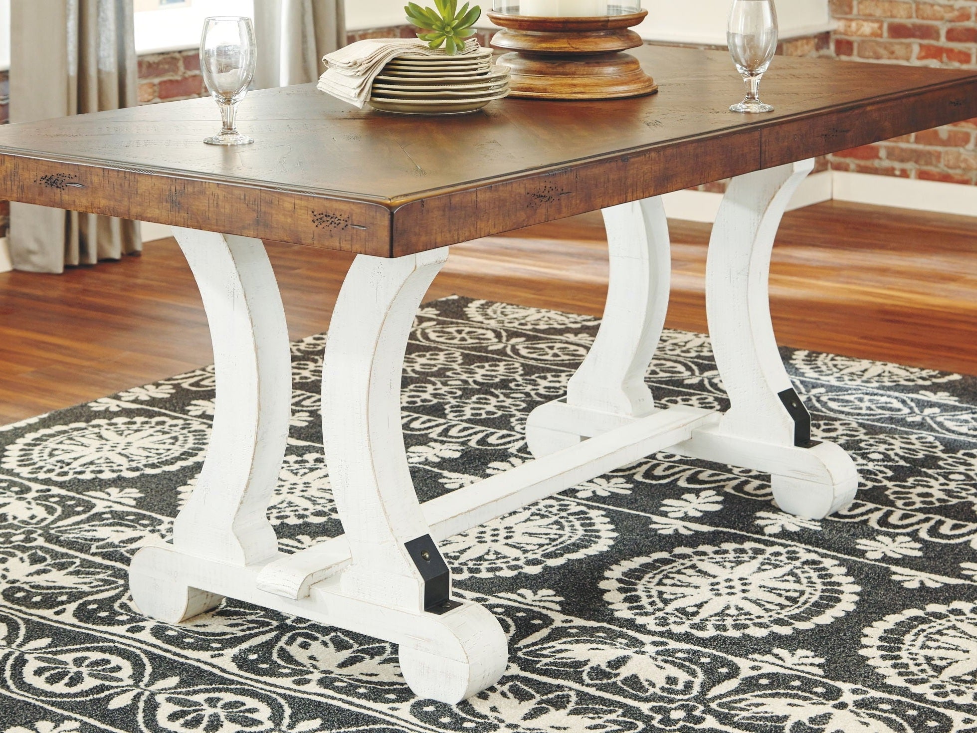 Valebeck - Dining Table Set