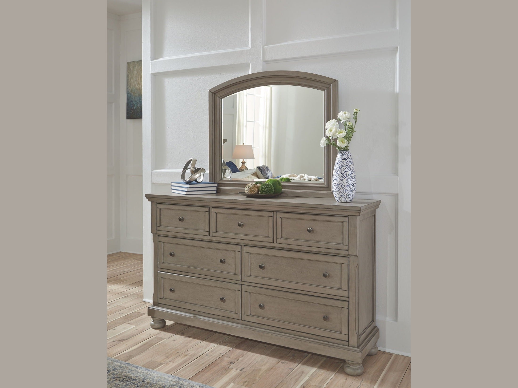 Lettner - Sleigh Bedroom Set