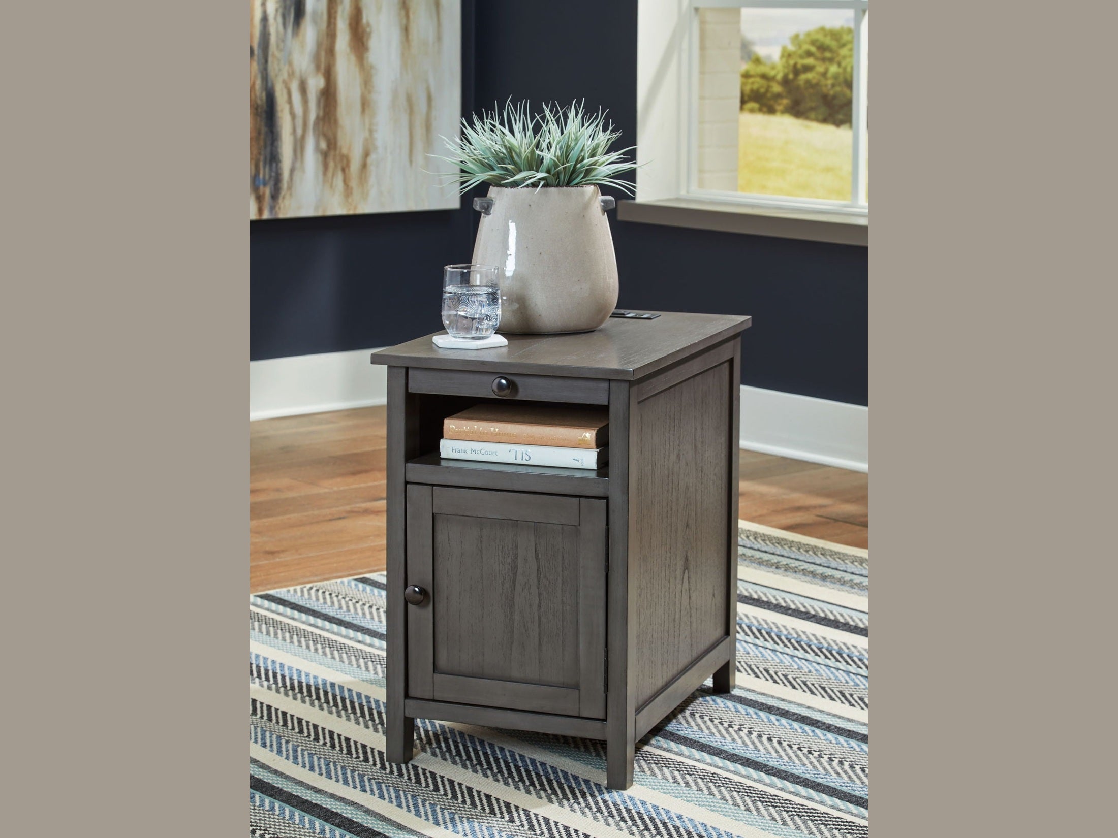 Treytown - Chair Side End Table