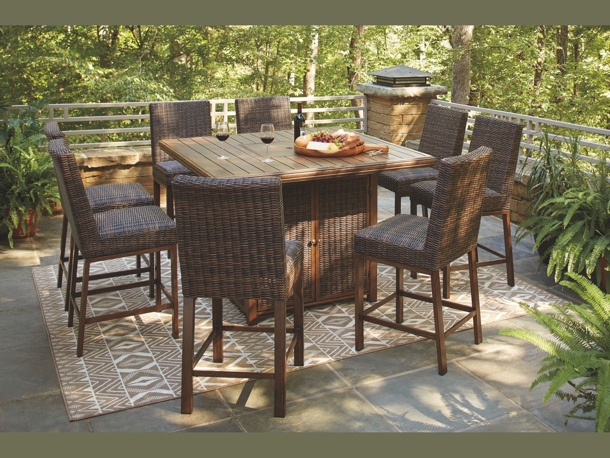 Paradise Trail - Outdoor Fire Pit Table Set