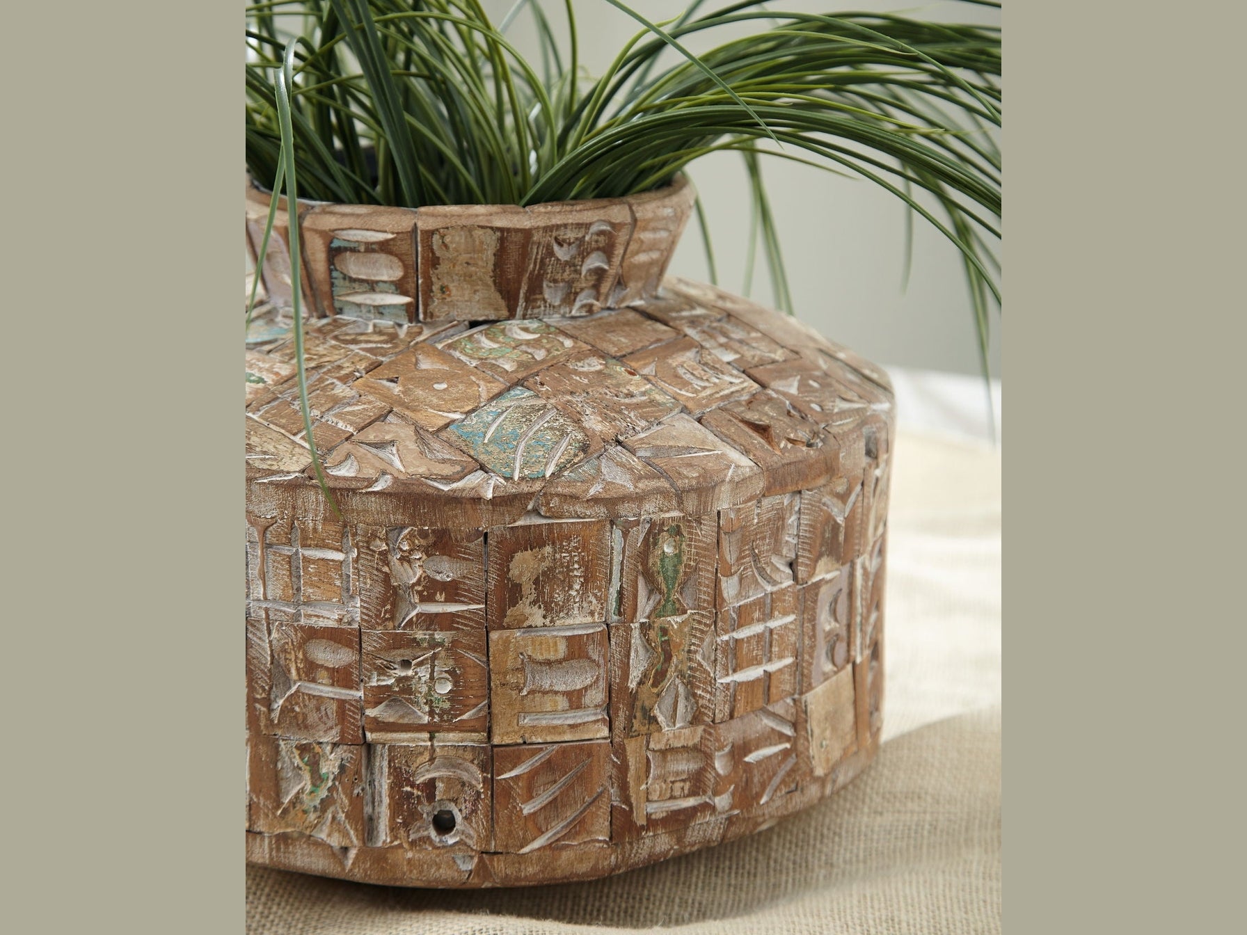 Meltland - Vase - Square - Natural / Black