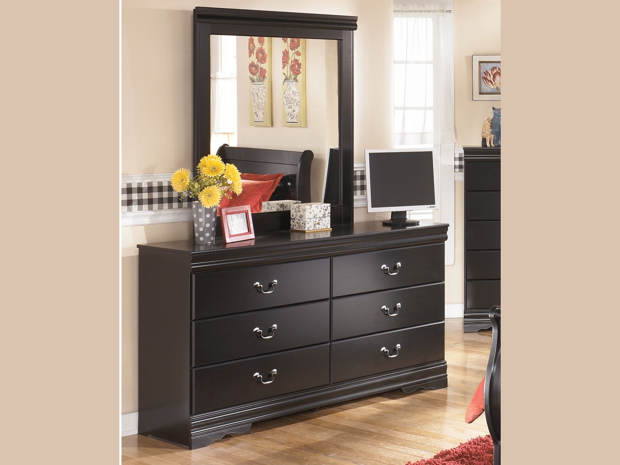 Huey Vineyard - Youth Bedroom Set