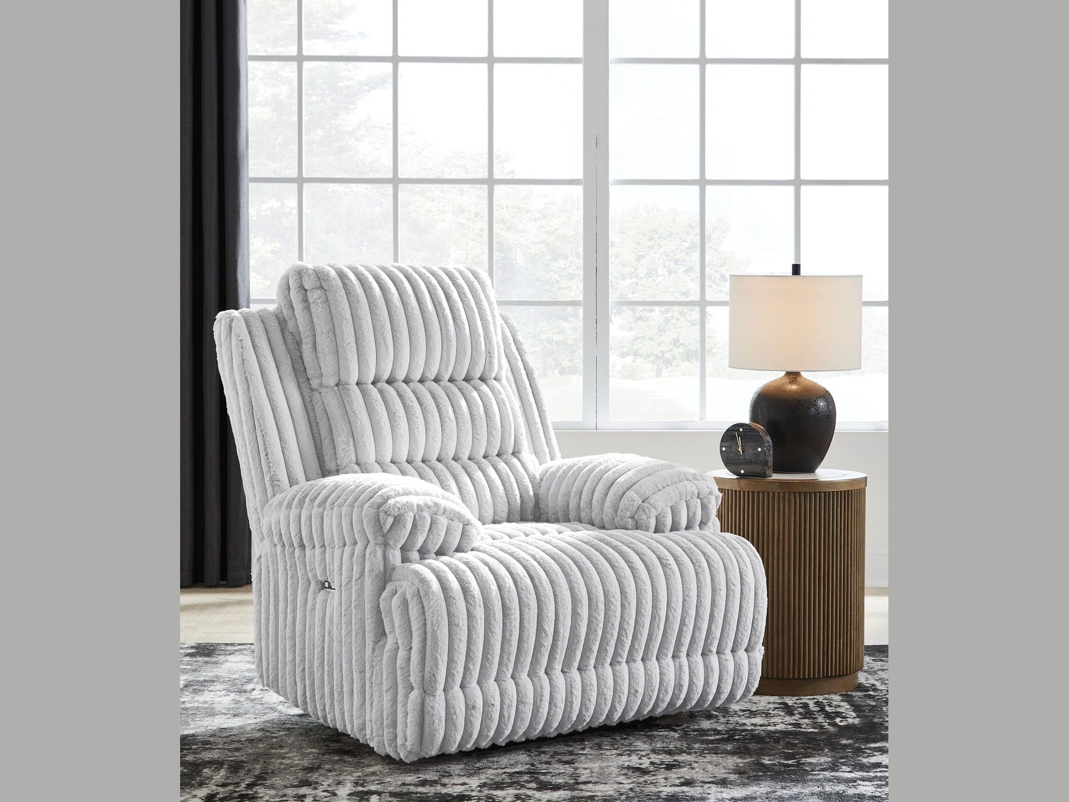 Rhines Falls - Zero Wall Recliner - Alloy