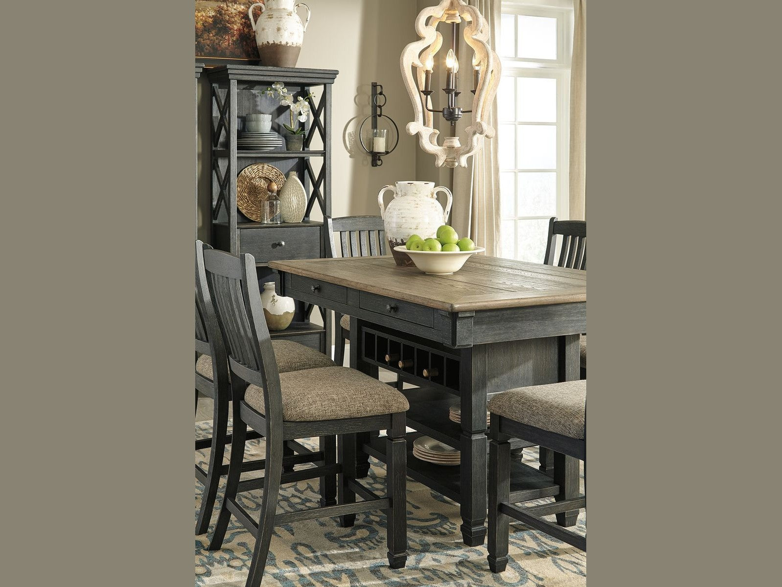 Tyler Creek - Counter Height Table Set
