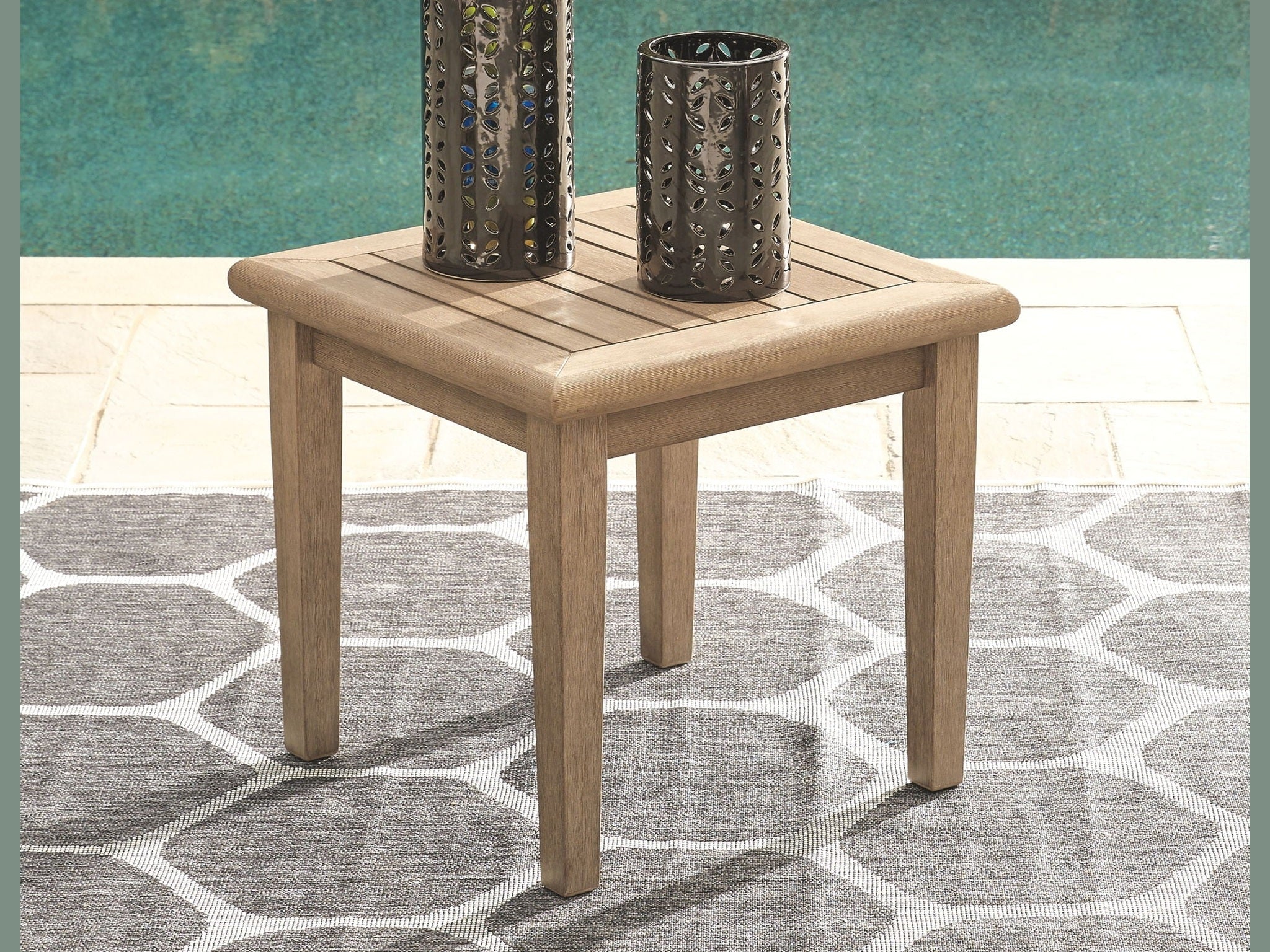 Gerianne - Square End Table - Brown