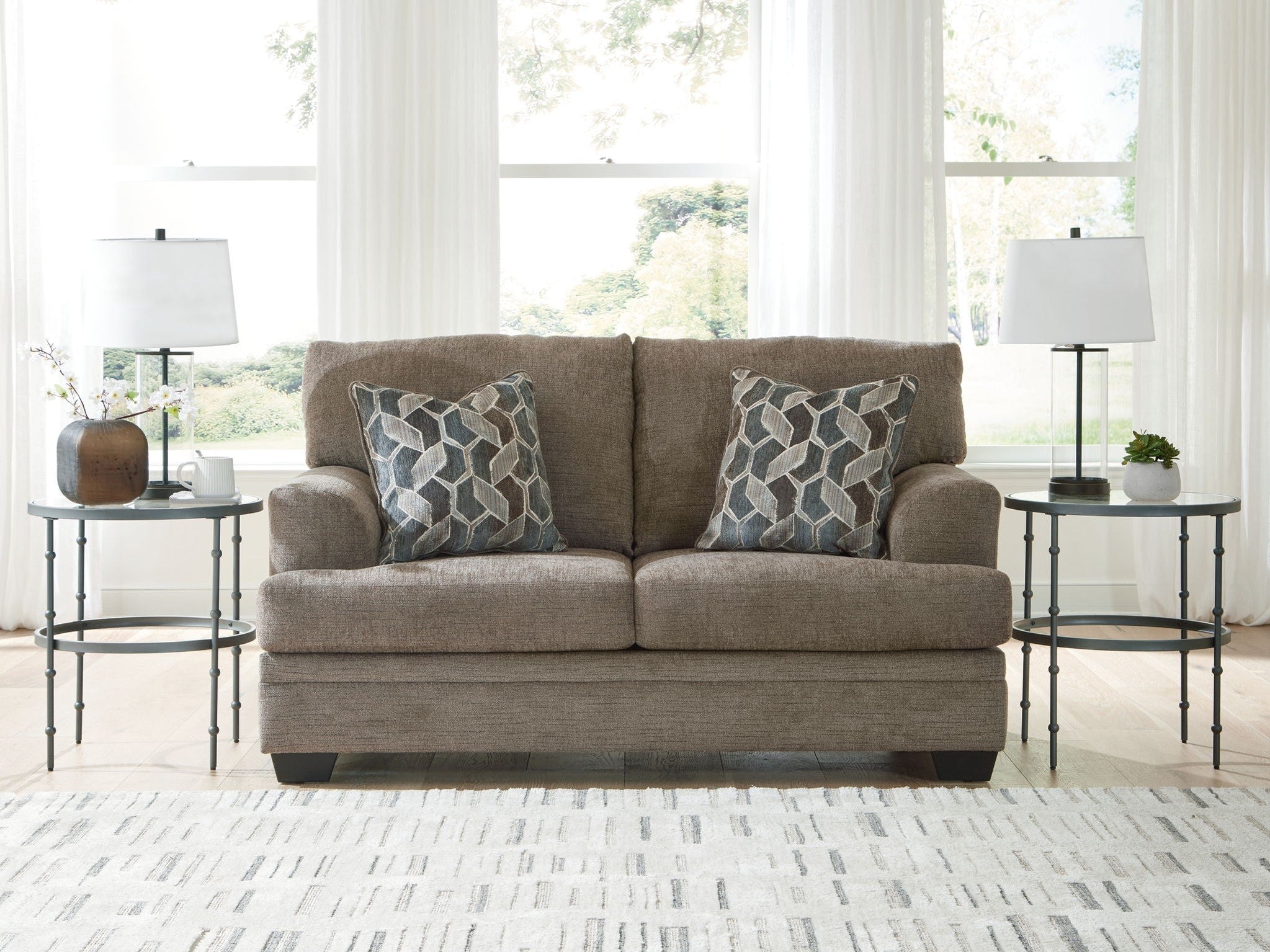 Stonemeade - Loveseat