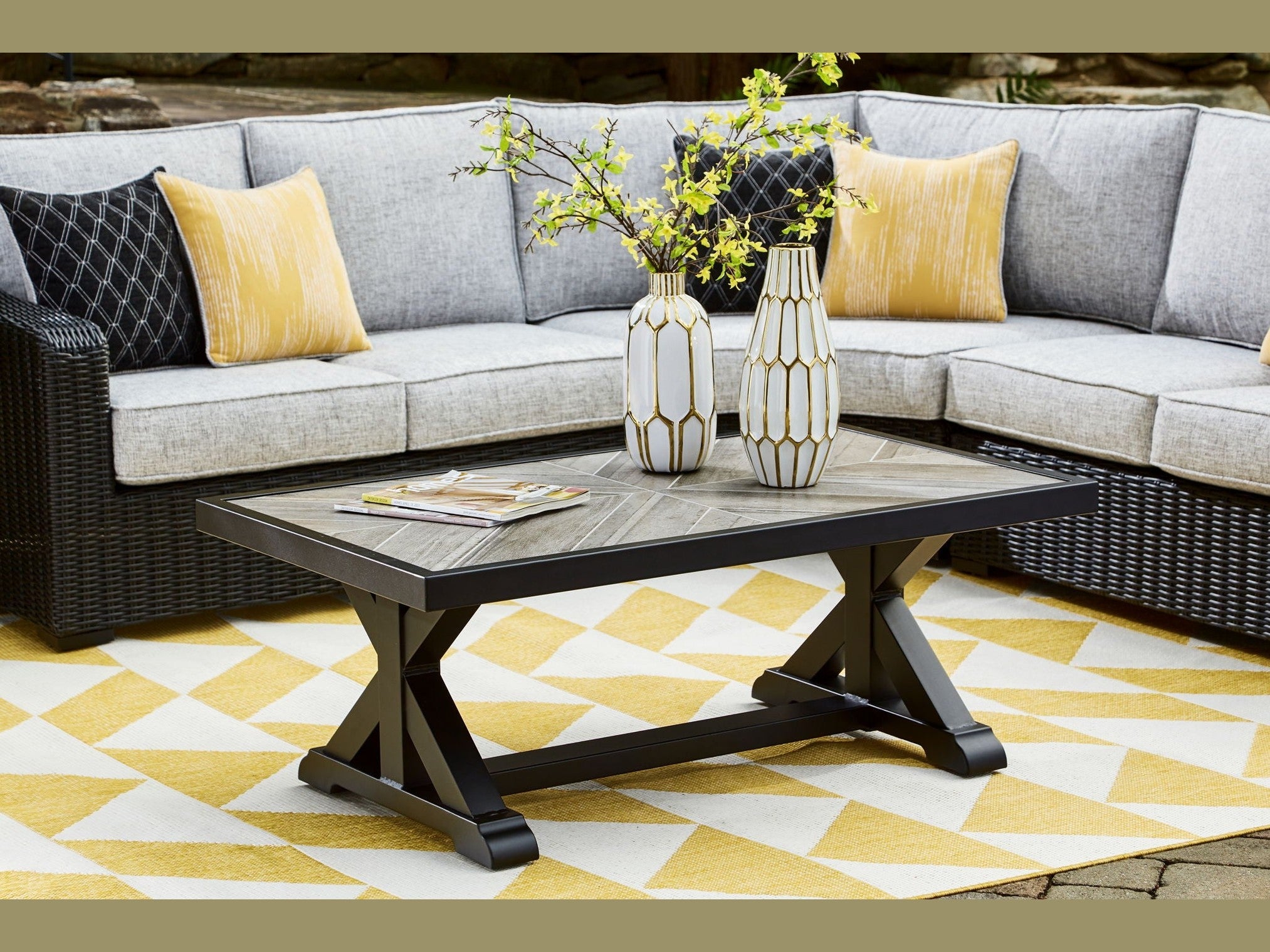 Beachcroft - Rectangular Cocktail Table