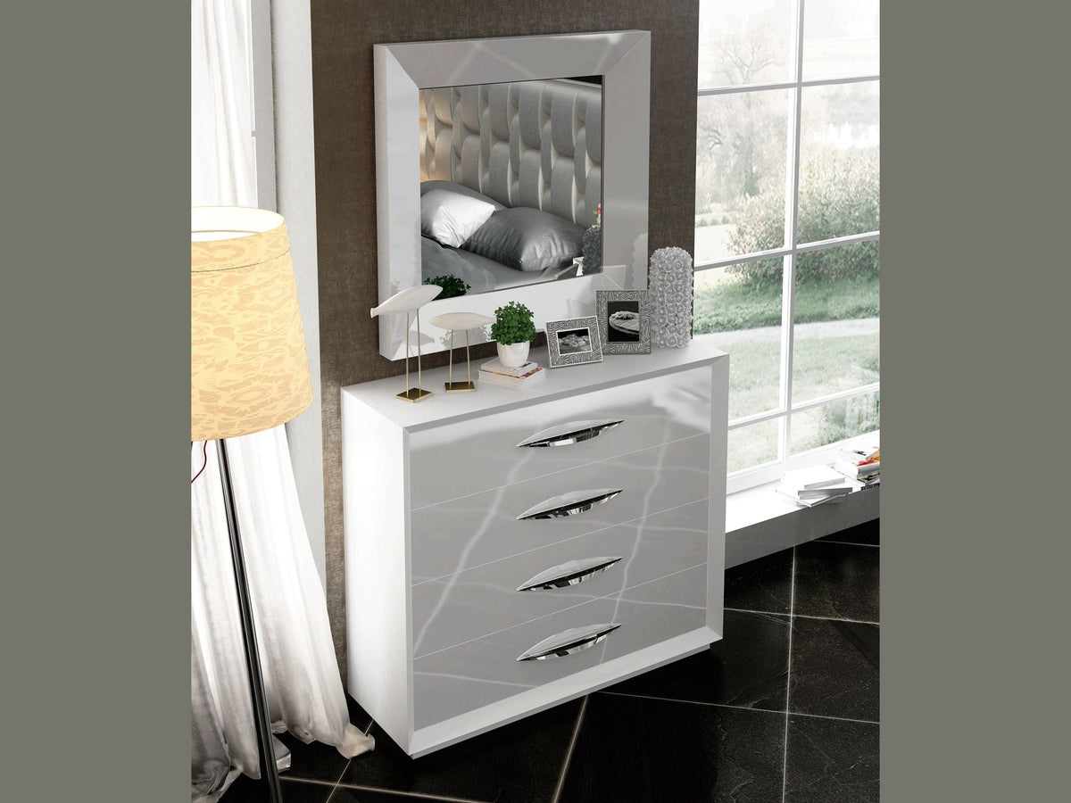 Carmen - Dresser