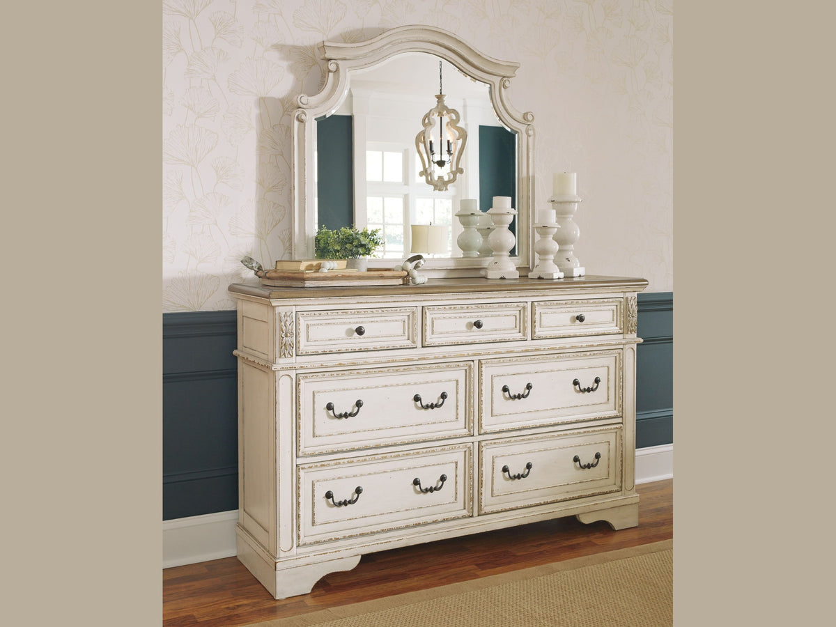 Realyn - Dresser