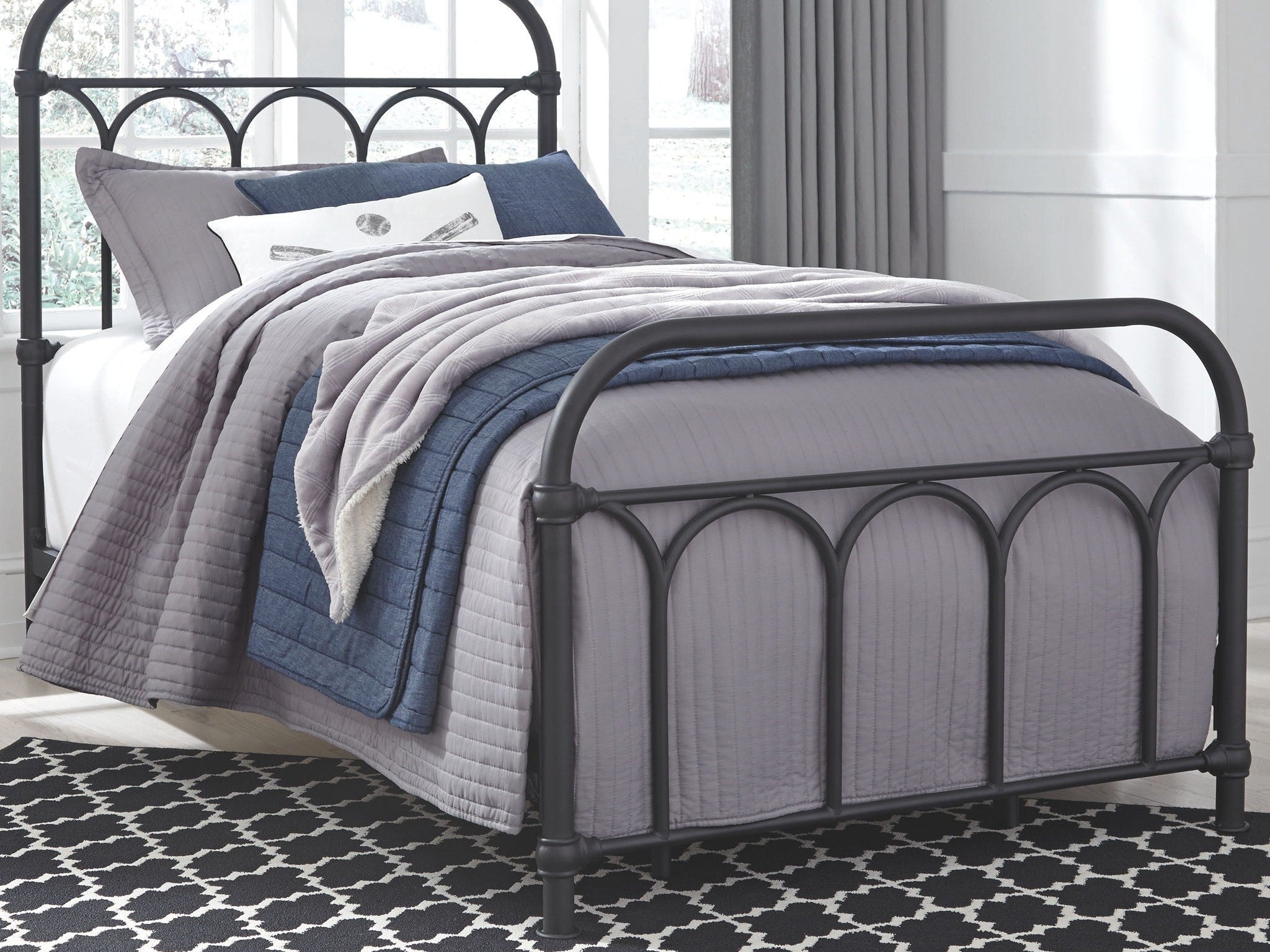 Nashburg - Arch Bed