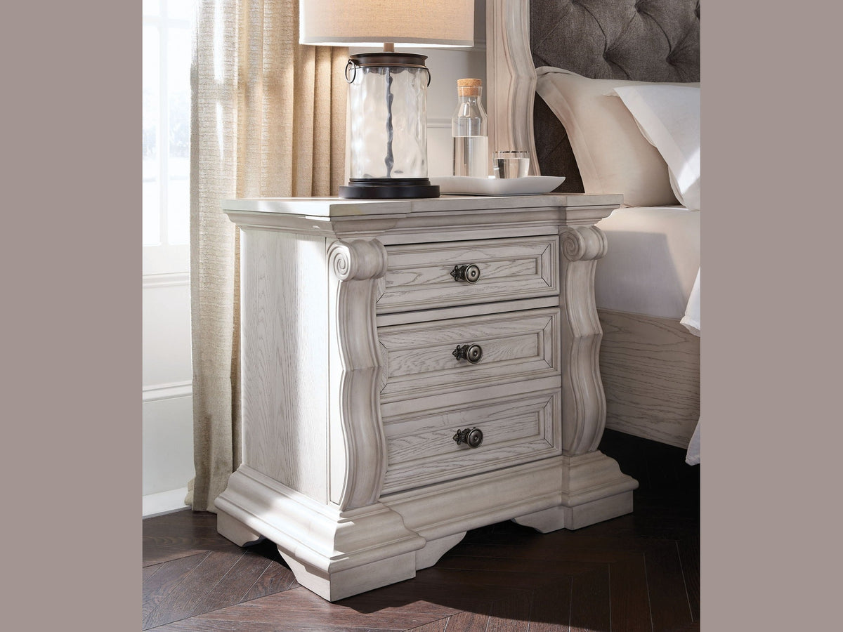 Bruchandi - Three Drawer Night Stand - Antique White