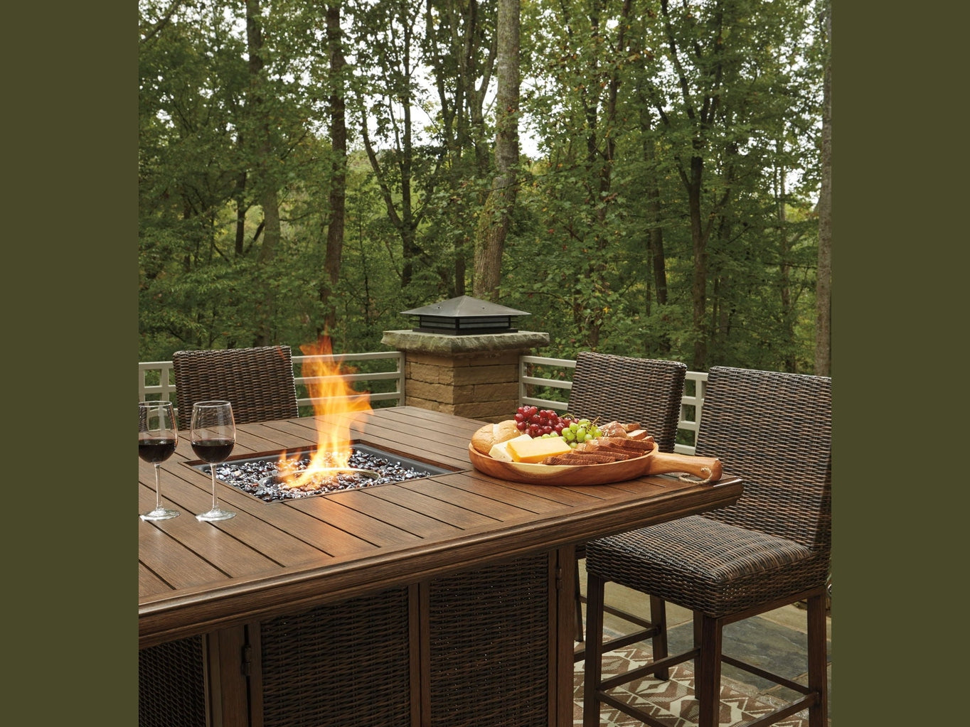 Paradise Trail - Outdoor Fire Pit Table Set