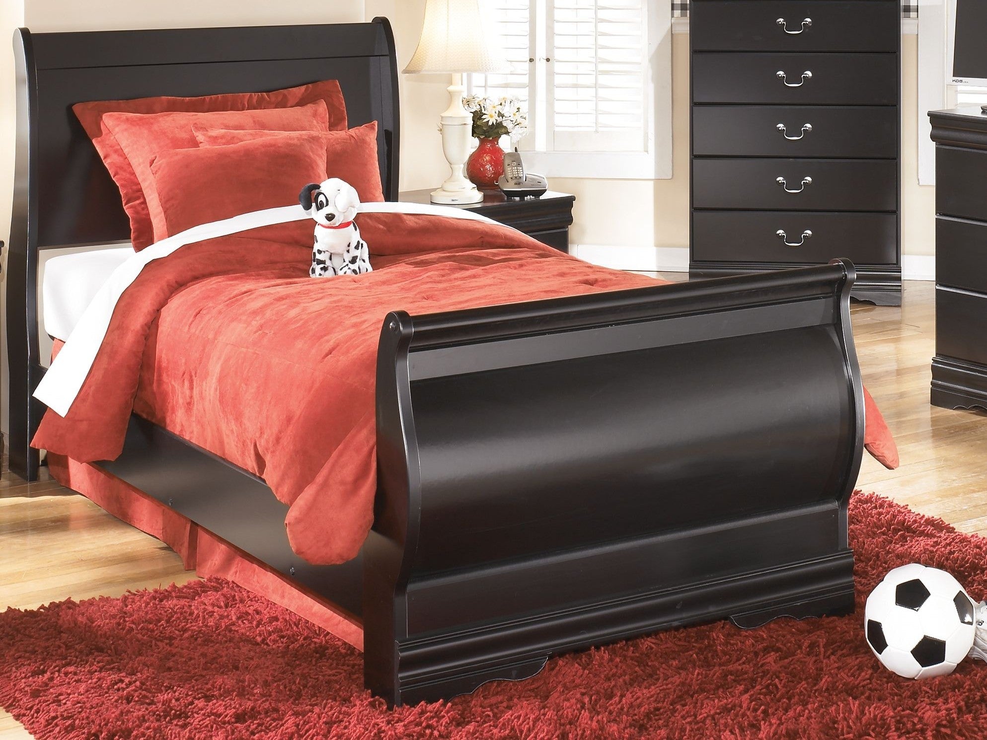 Huey Vineyard - Youth Bedroom Set