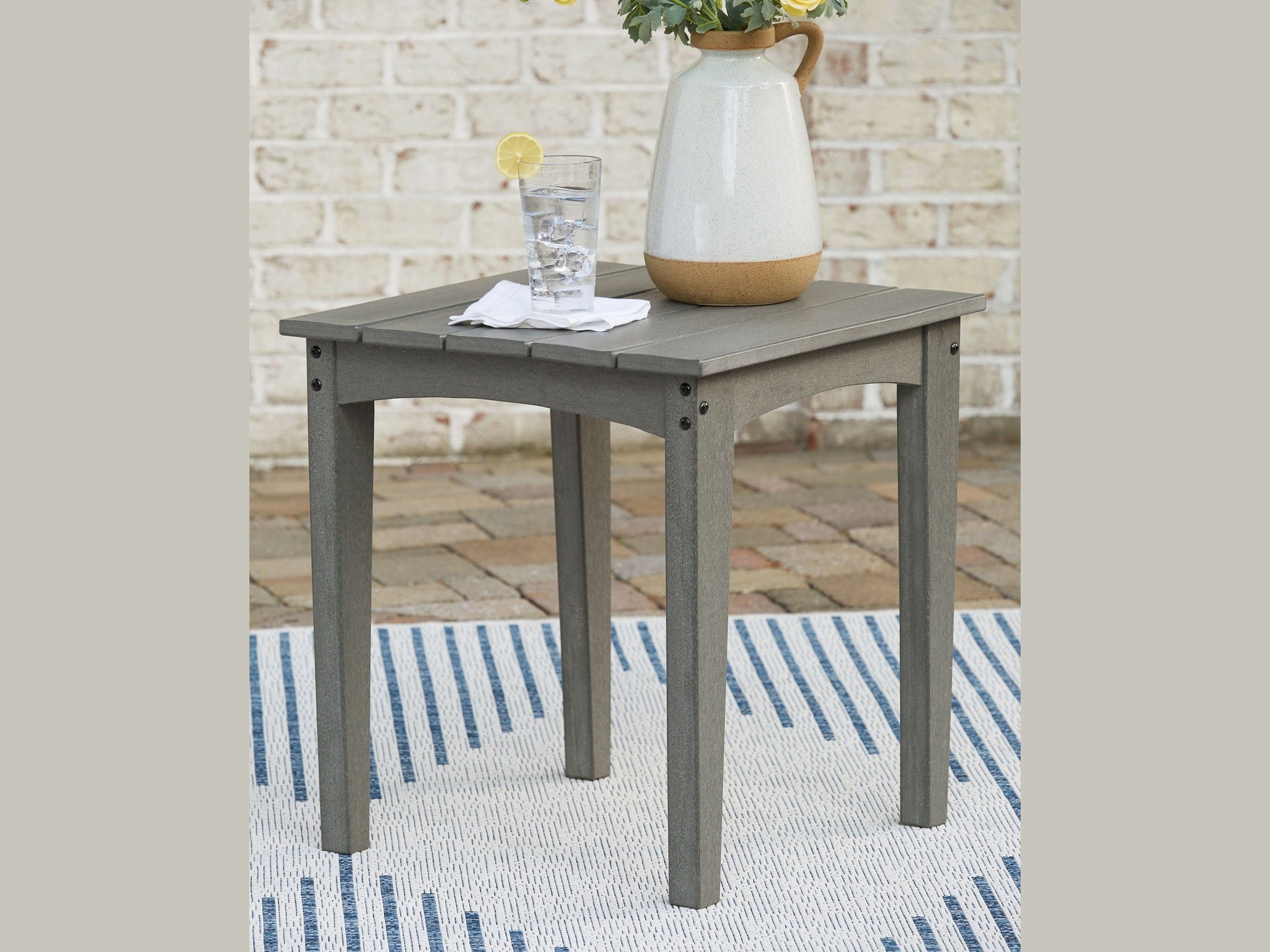 Visola - Square End Table - Gray