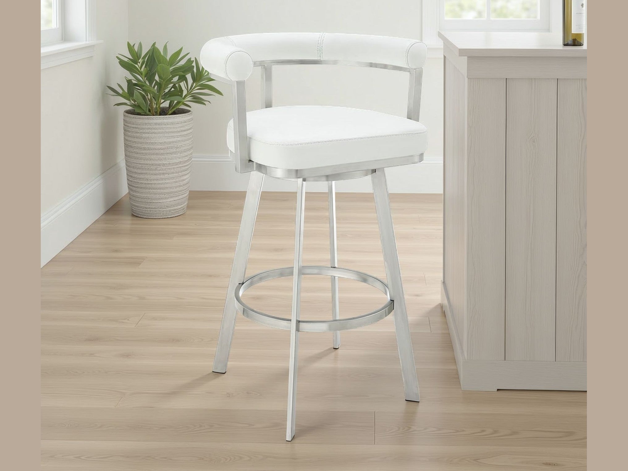 Magnolia - Swivel Stool