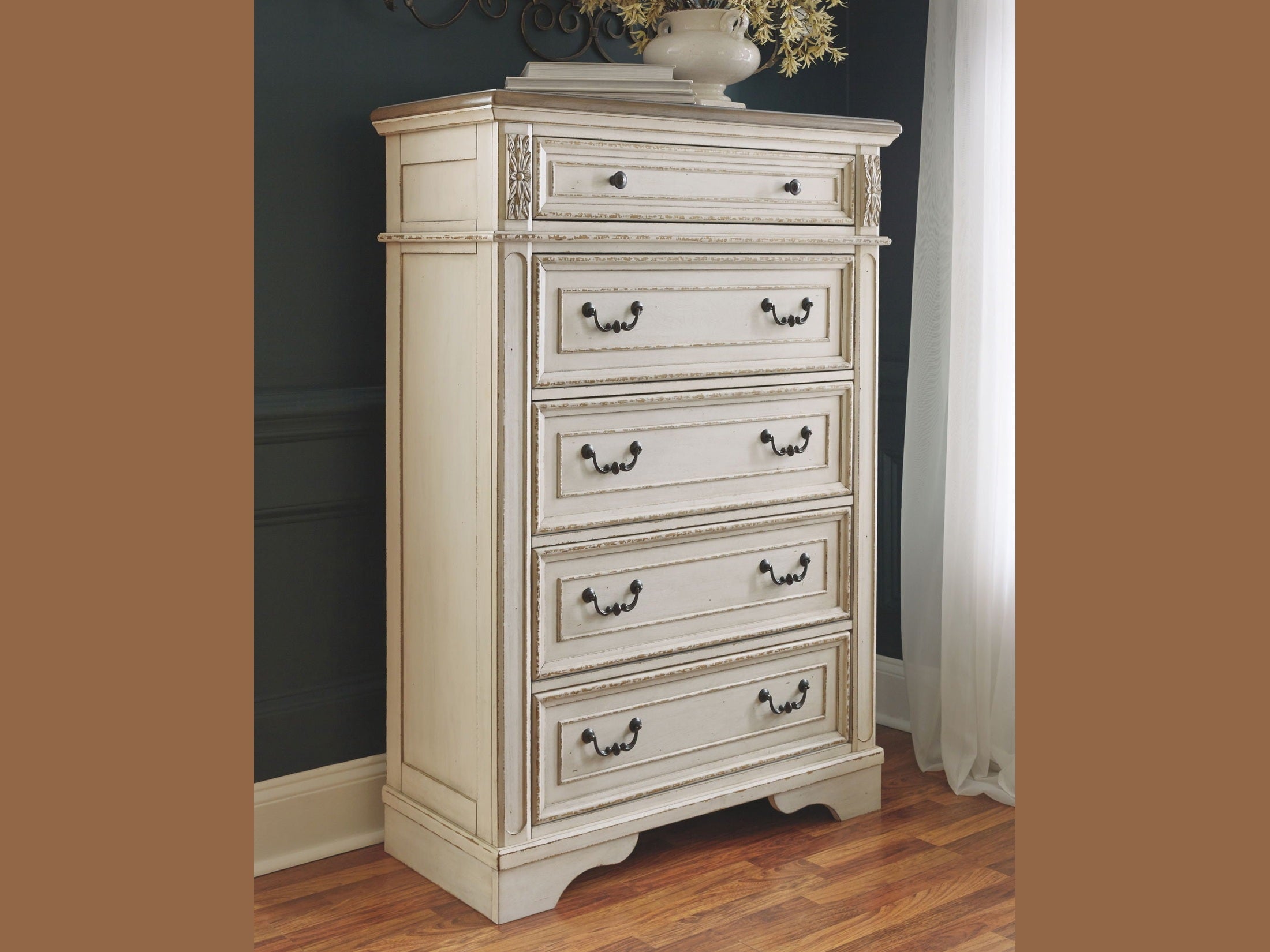 Realyn - Bedroom Sleigh Bed Set