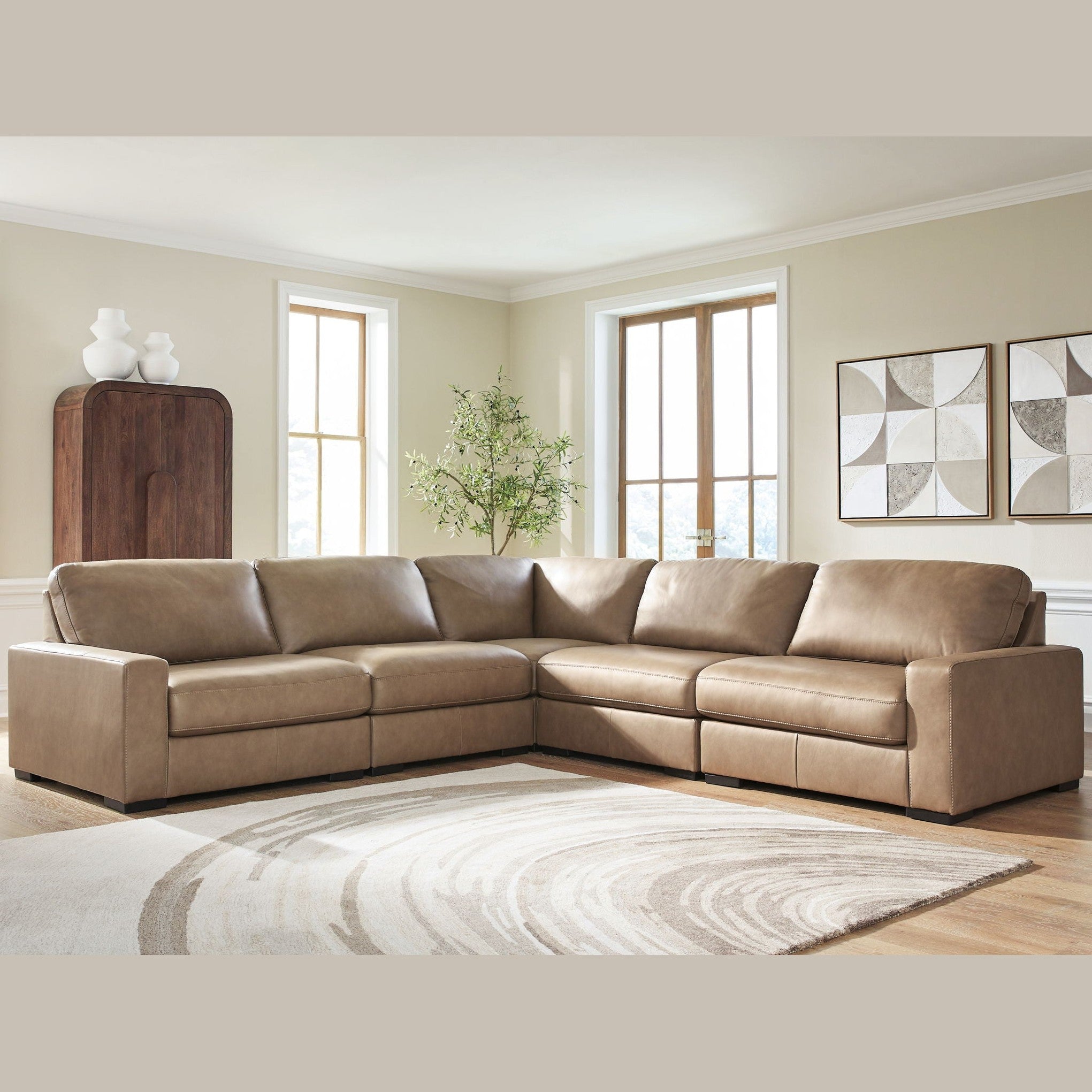Veronella - Sectional