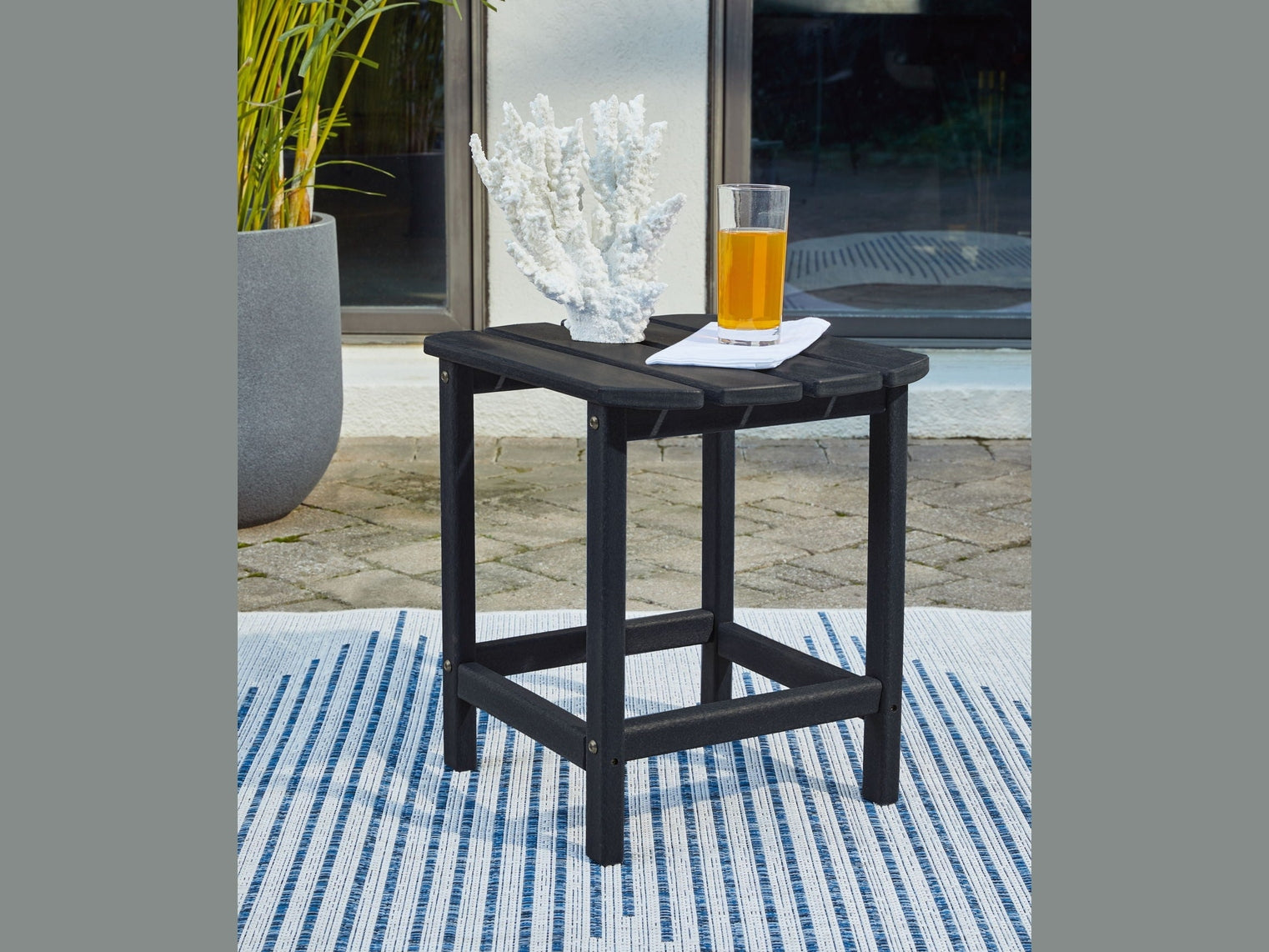 Sundown Treasure - Outdoor End Table