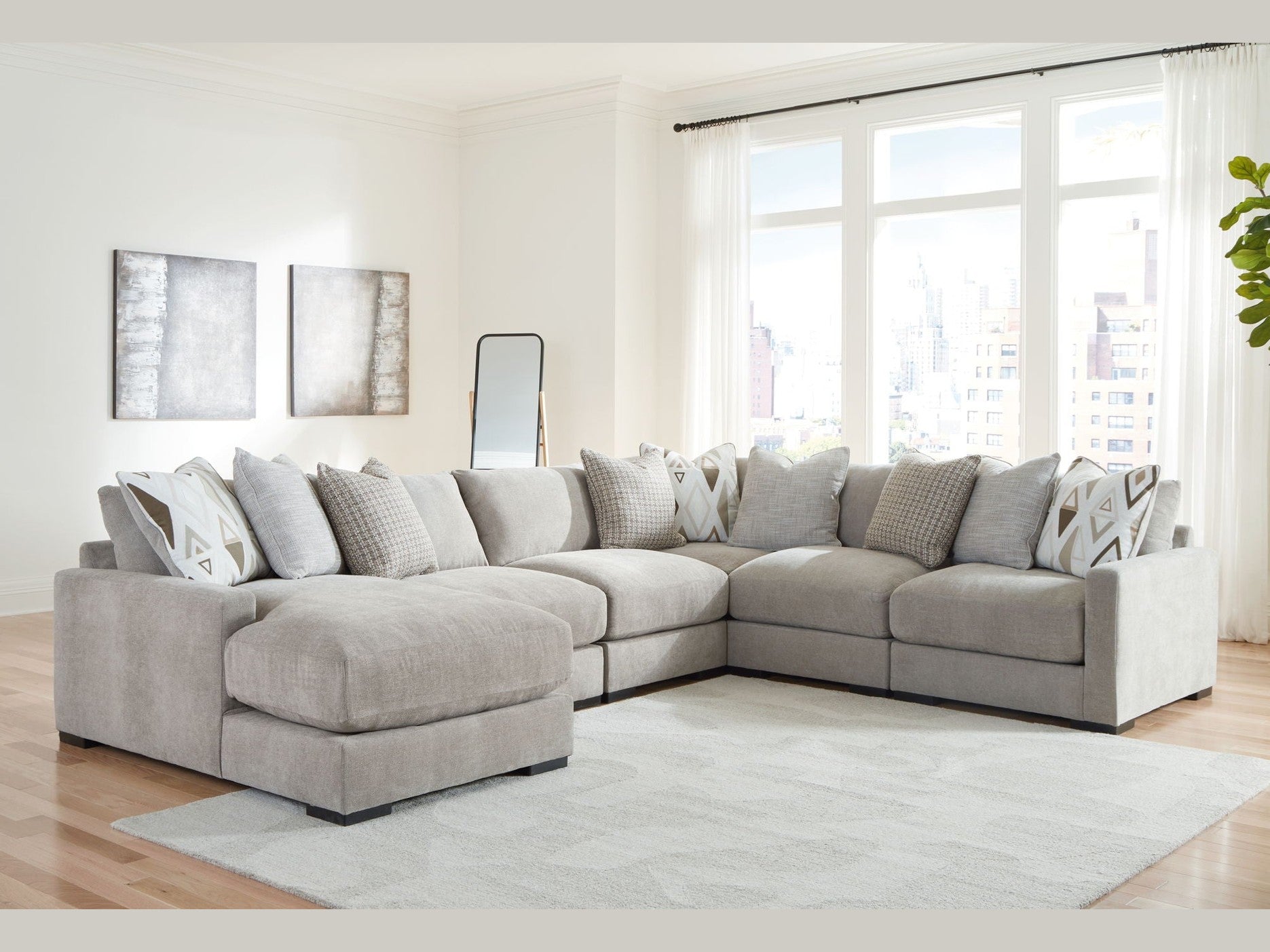 Aslan Court - Sectional