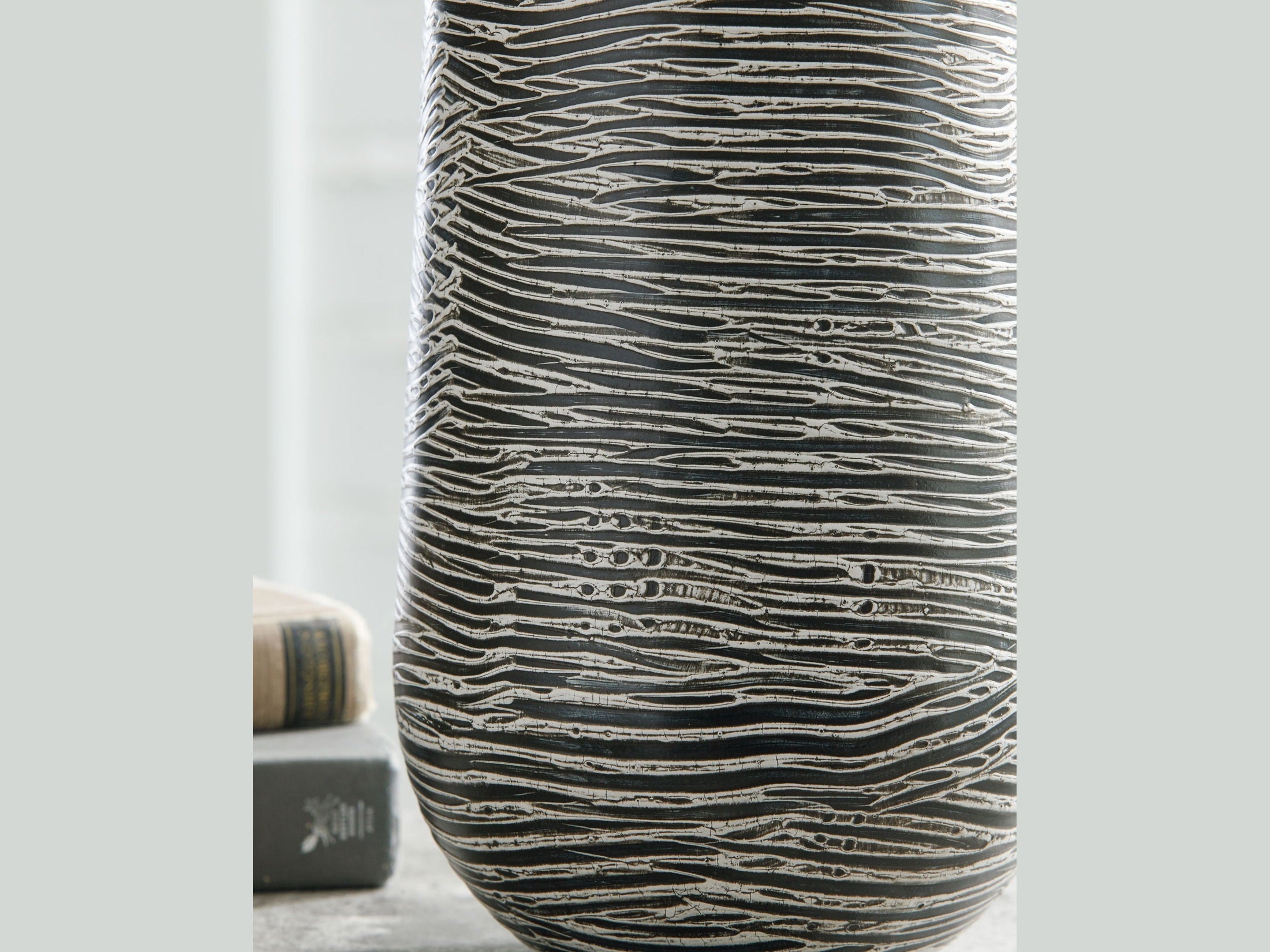 Fynn - Vase